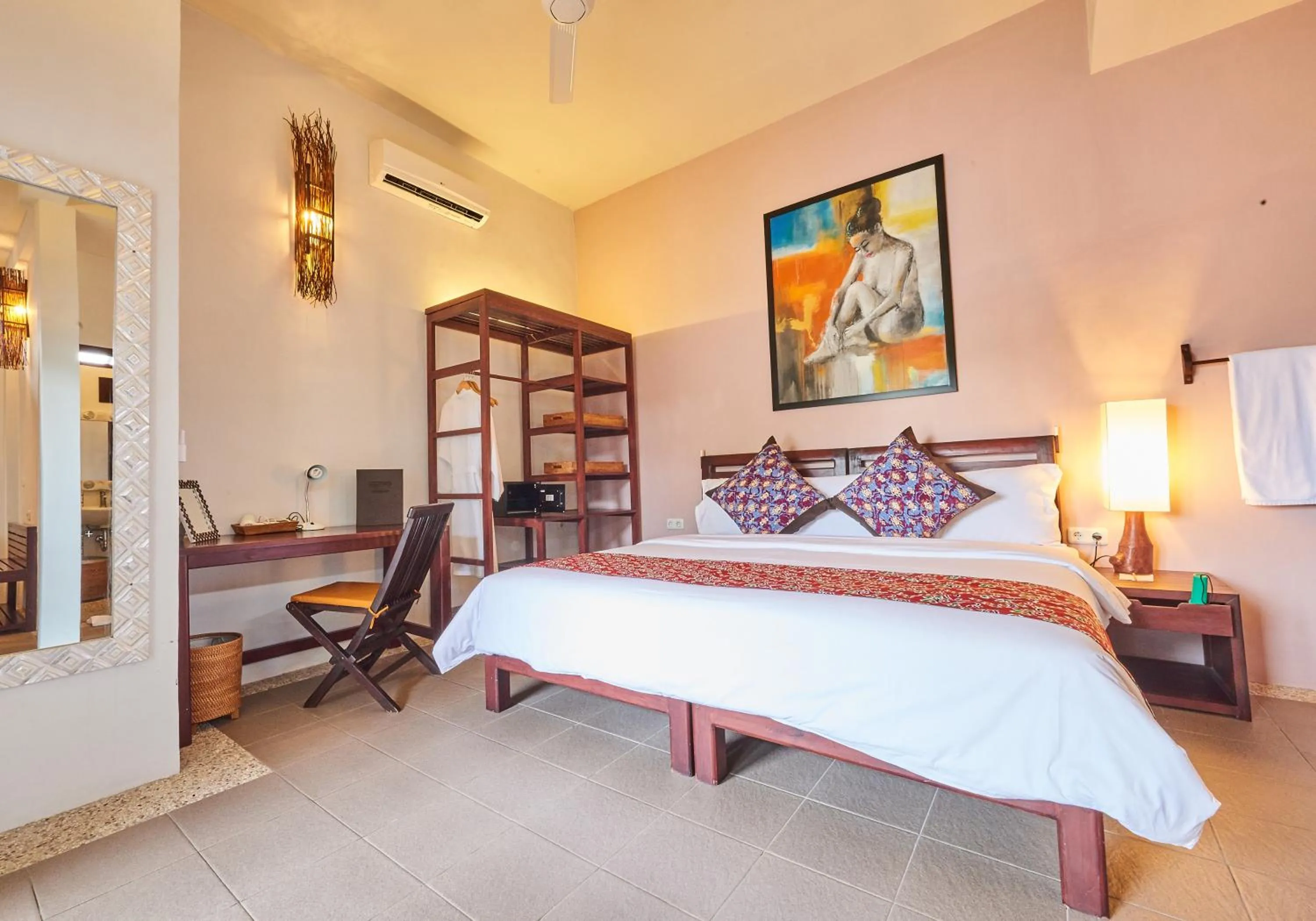 Bed in Cocotinos Lembeh a Boutique Dive Lodge