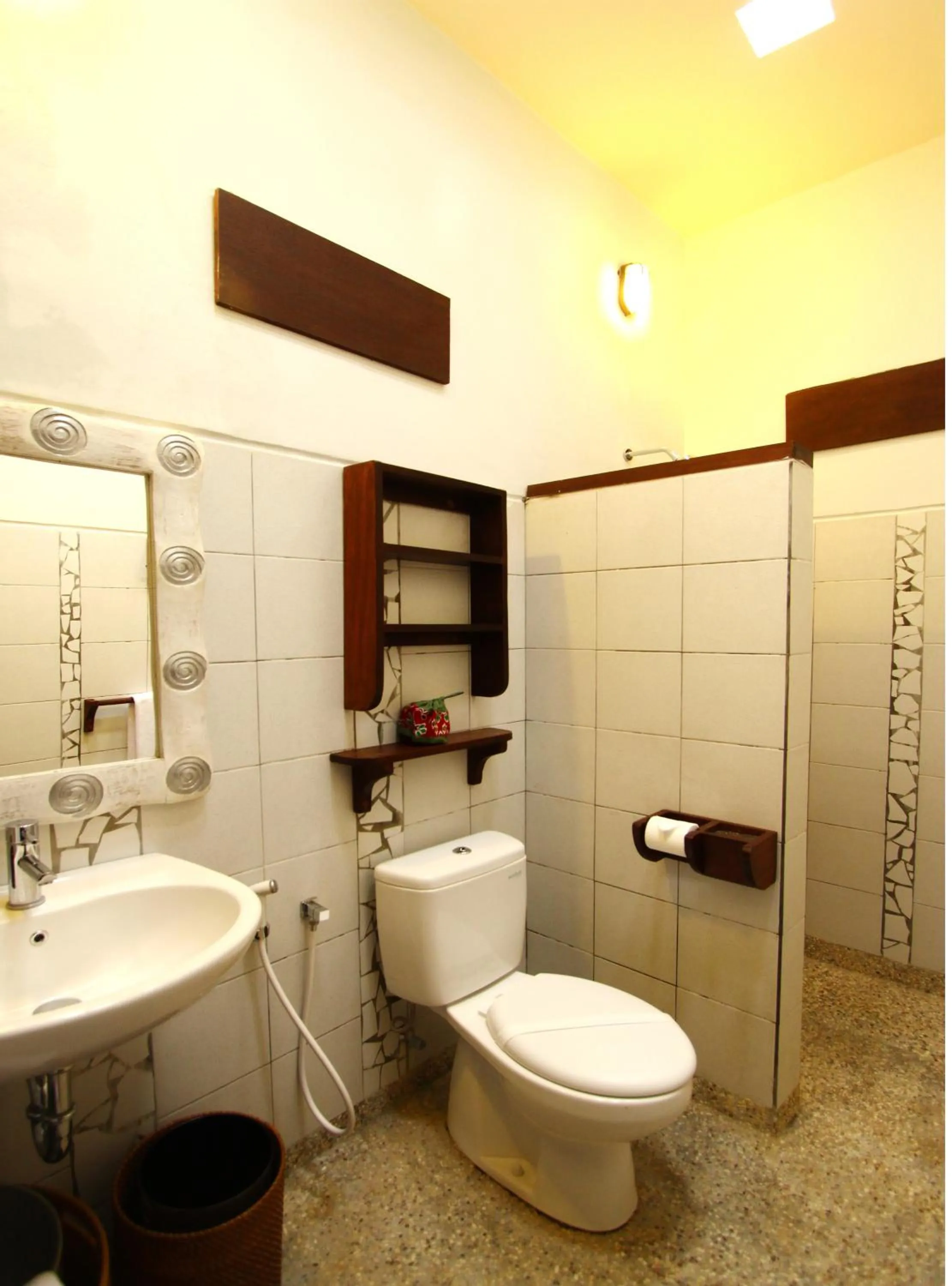 Bathroom in Cocotinos Lembeh a Boutique Dive Lodge