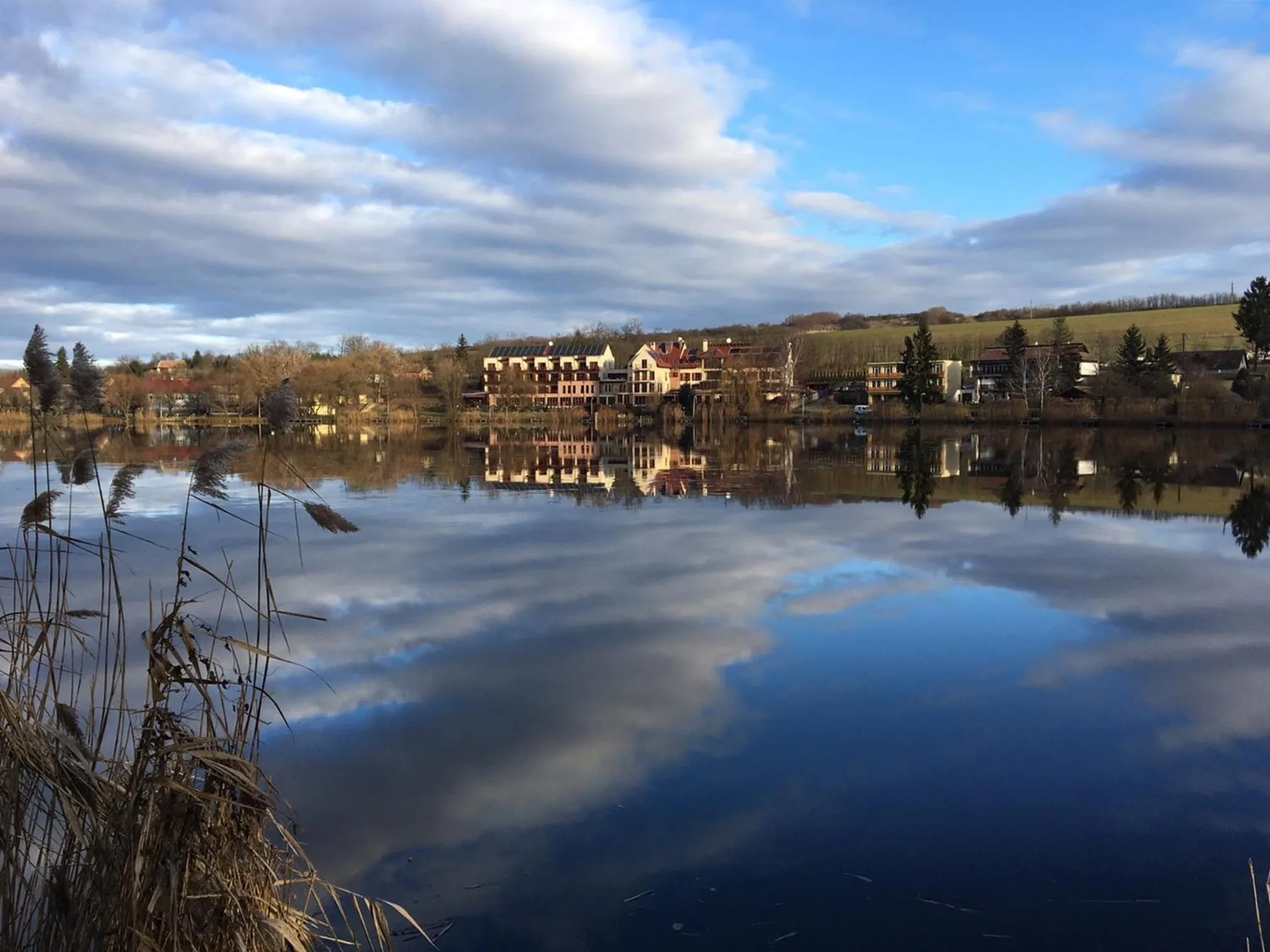 Beach in Tó Wellness Hotel