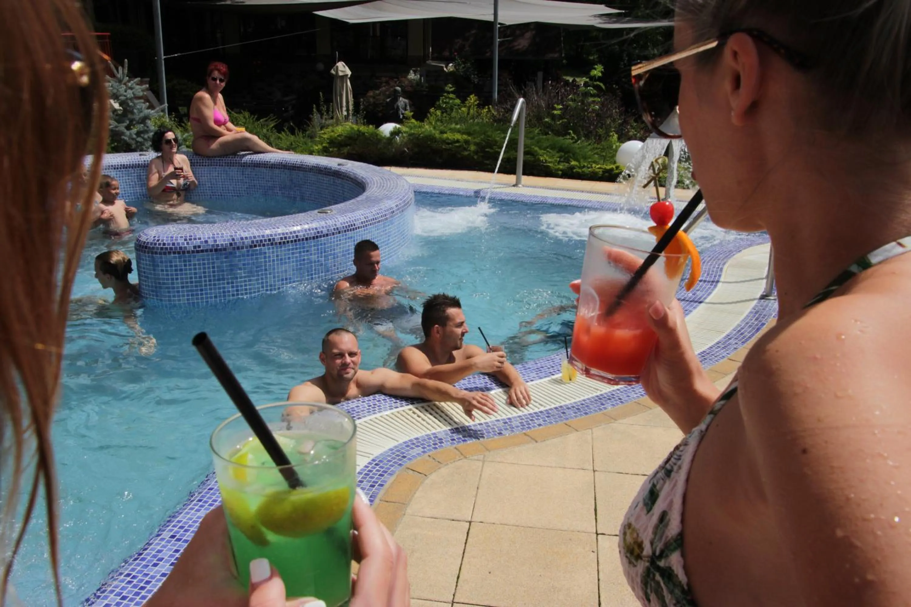 Swimming pool in Tó Wellness Hotel