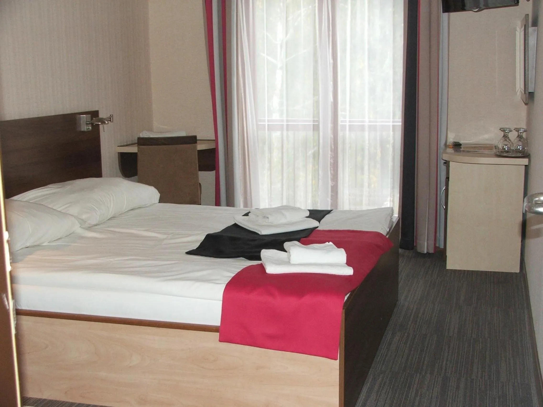 Photo of the whole room, Bed in Tó Wellness Hotel