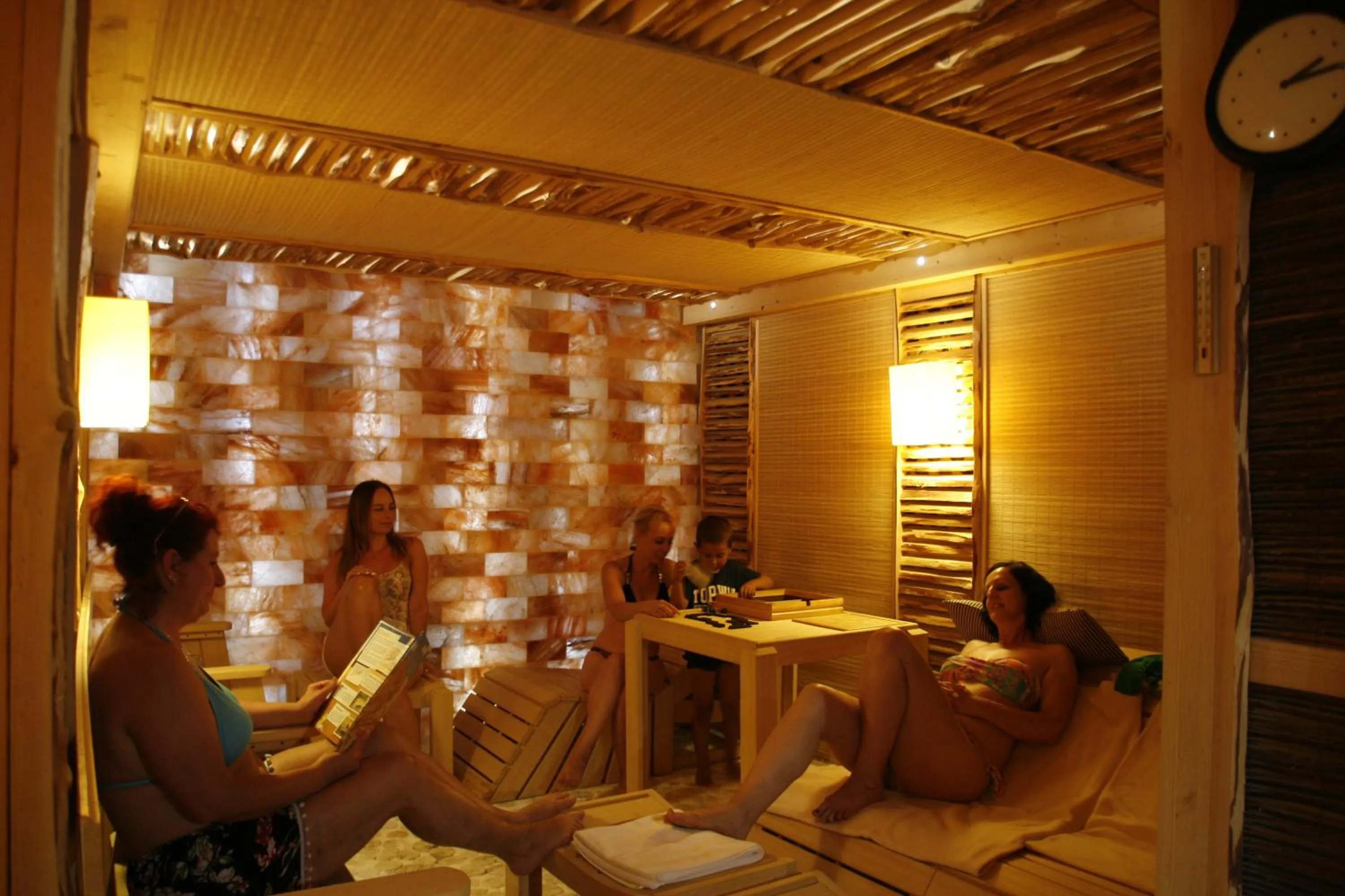 Property building in Tó Wellness Hotel