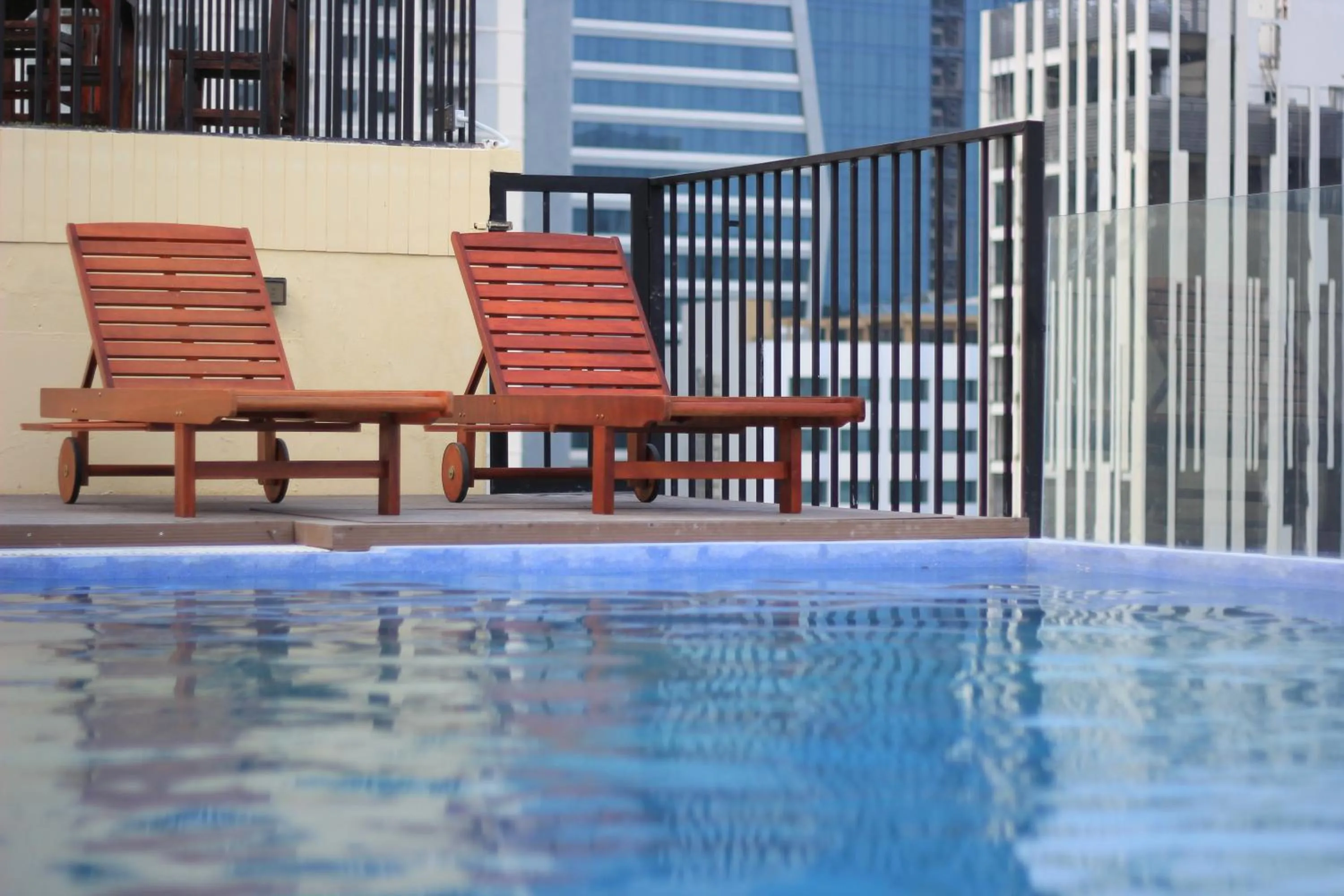 Swimming pool in Nhat Minh Hotel and Apartment