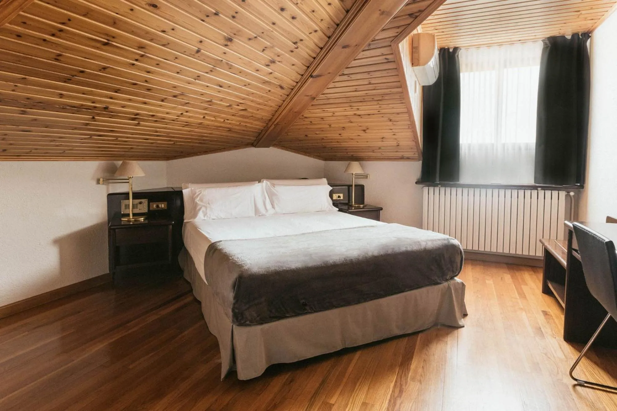 Photo of the whole room, Bed in Hotel Terradets