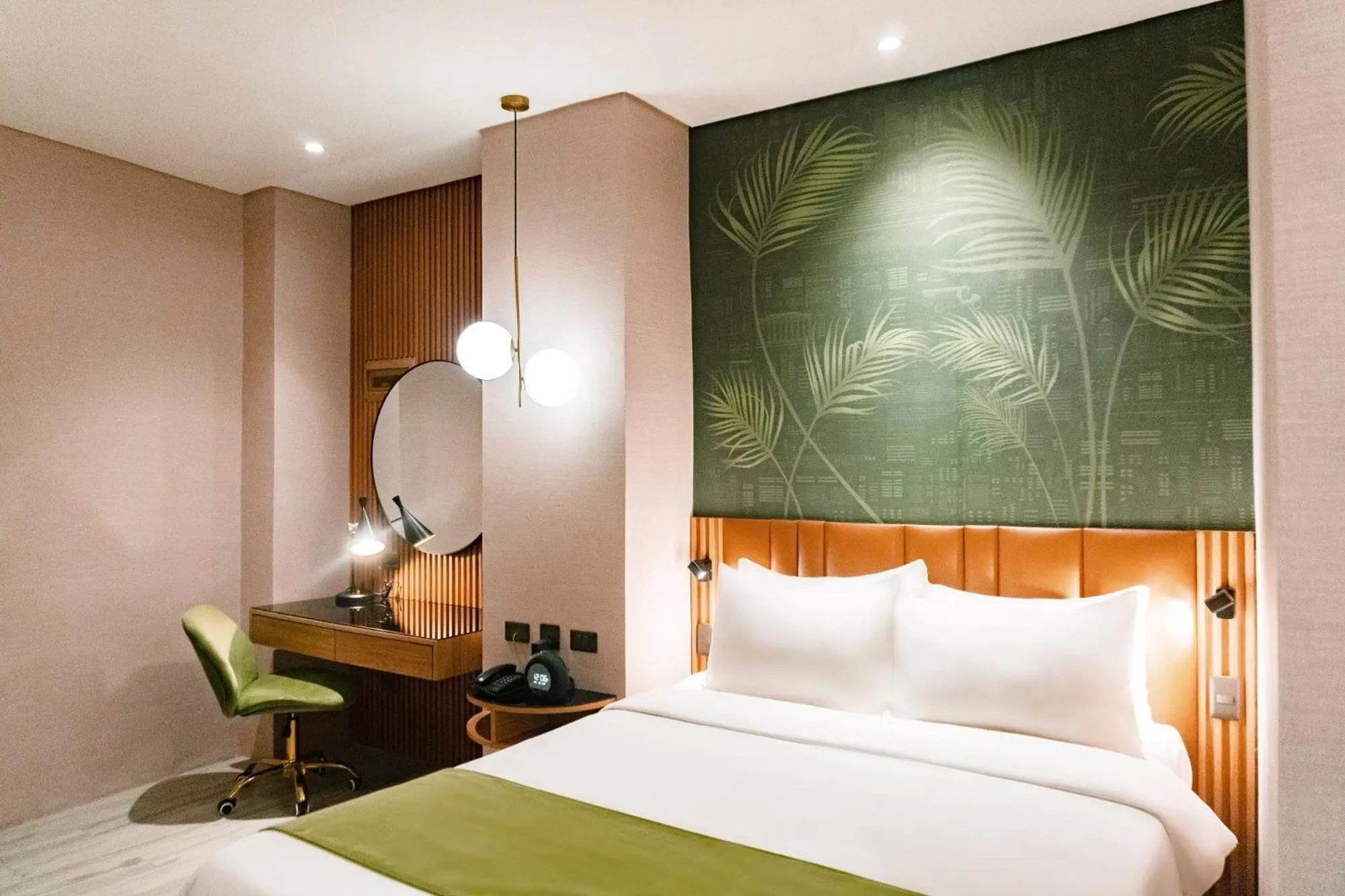 Bed in Ironwood Hotel