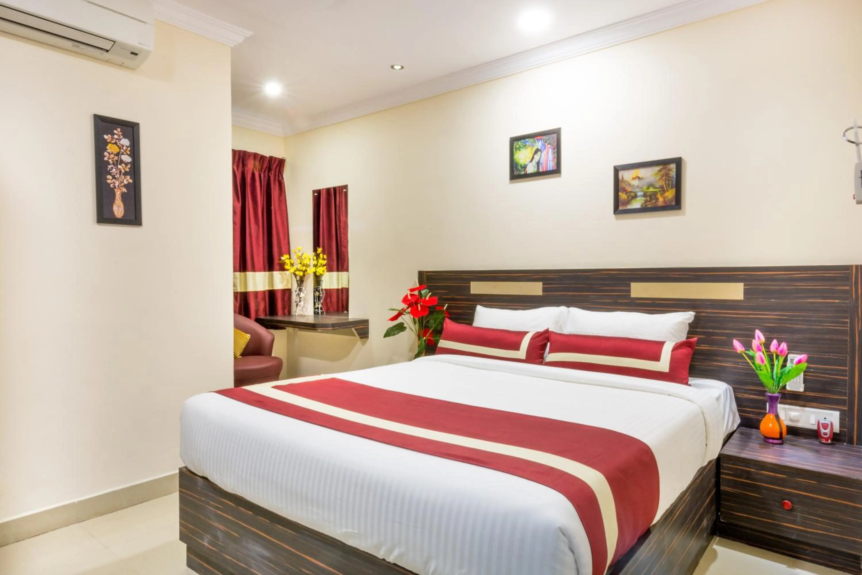 Photo of the whole room, Bed in Octave Hotel and Spa - JP Nagar