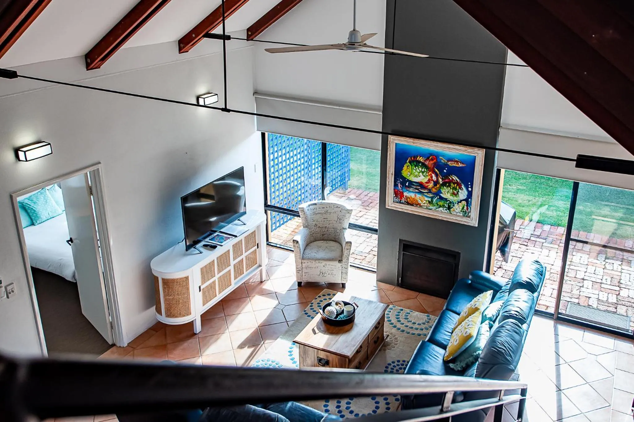 Communal lounge/ TV room in Dunsborough Beach Cottages