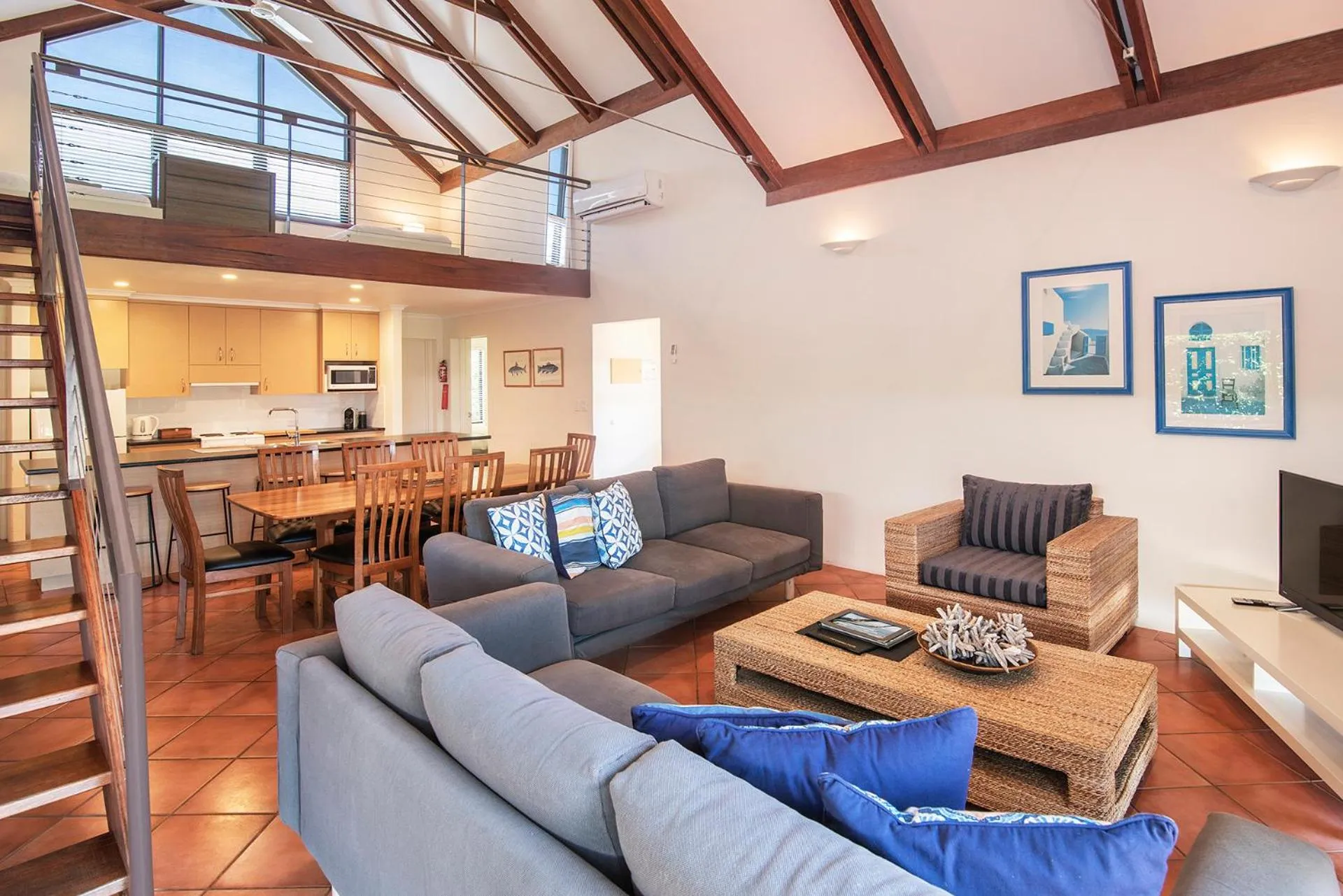 TV and multimedia in Dunsborough Beach Cottages