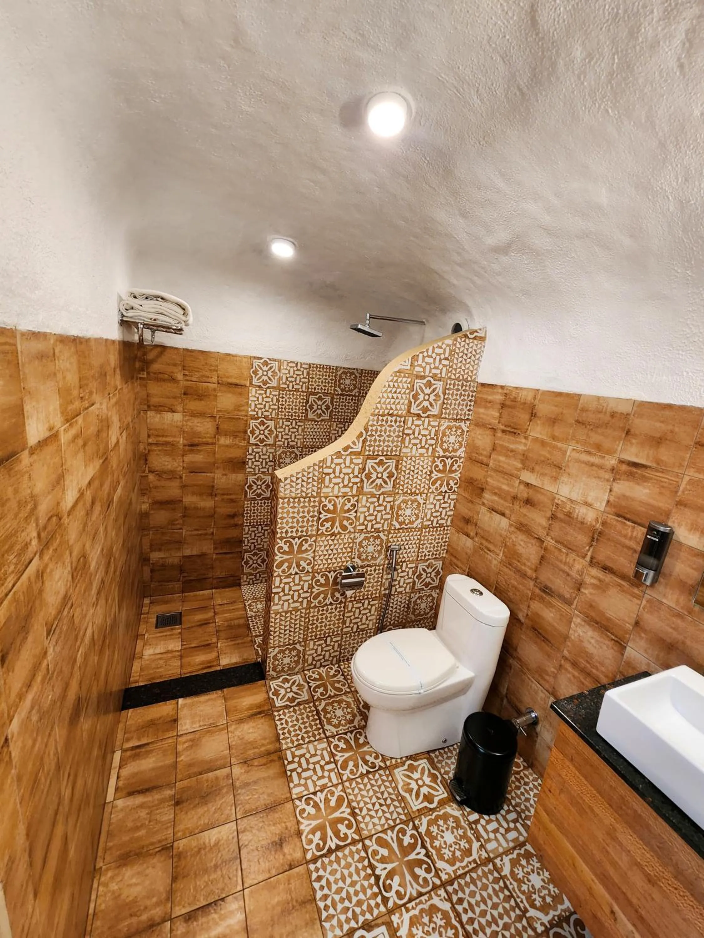 Shower in Mount Xanadu Resorts