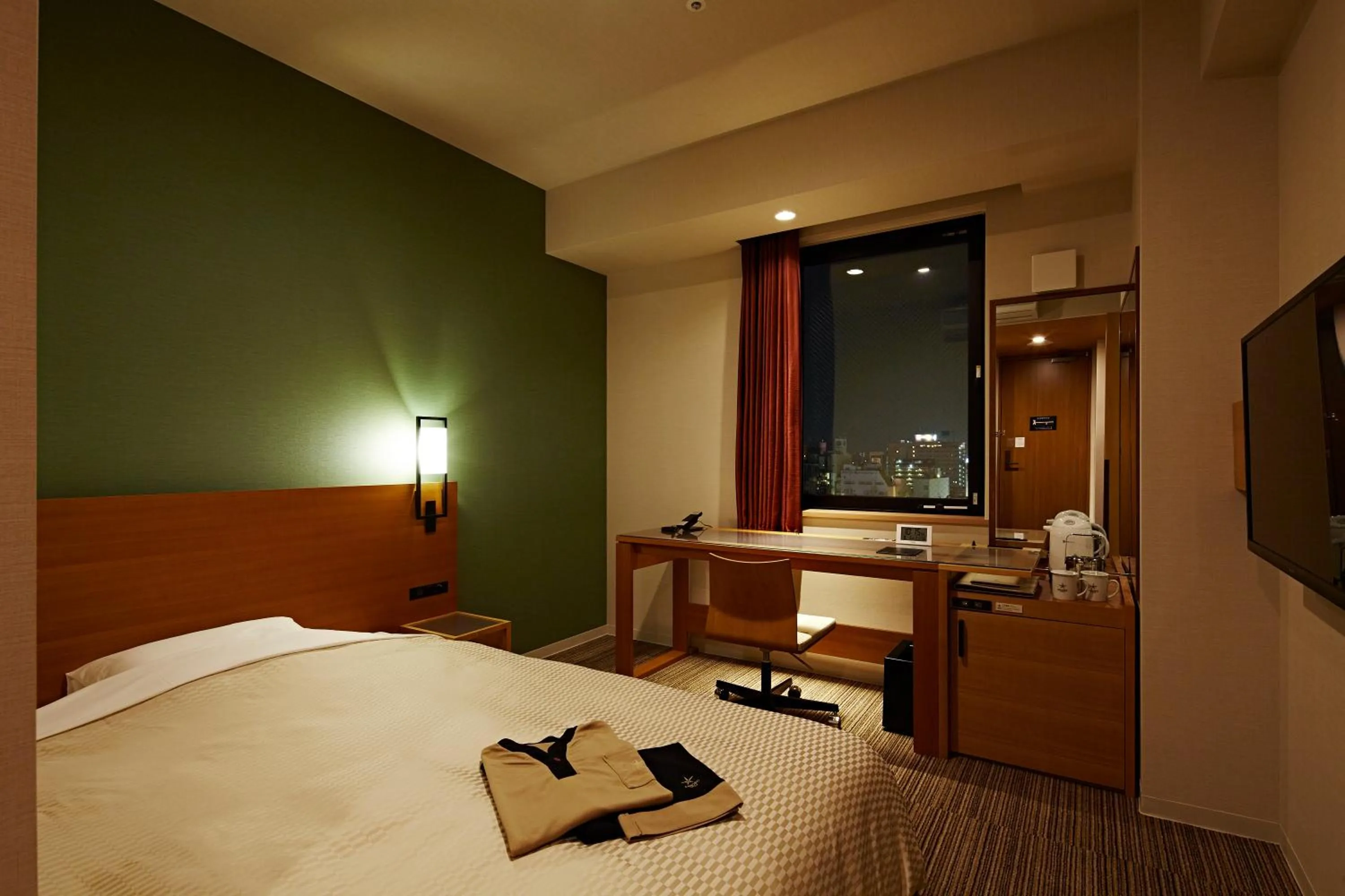 Bedroom, Bed in Candeo Hotels Matsuyama Okaido