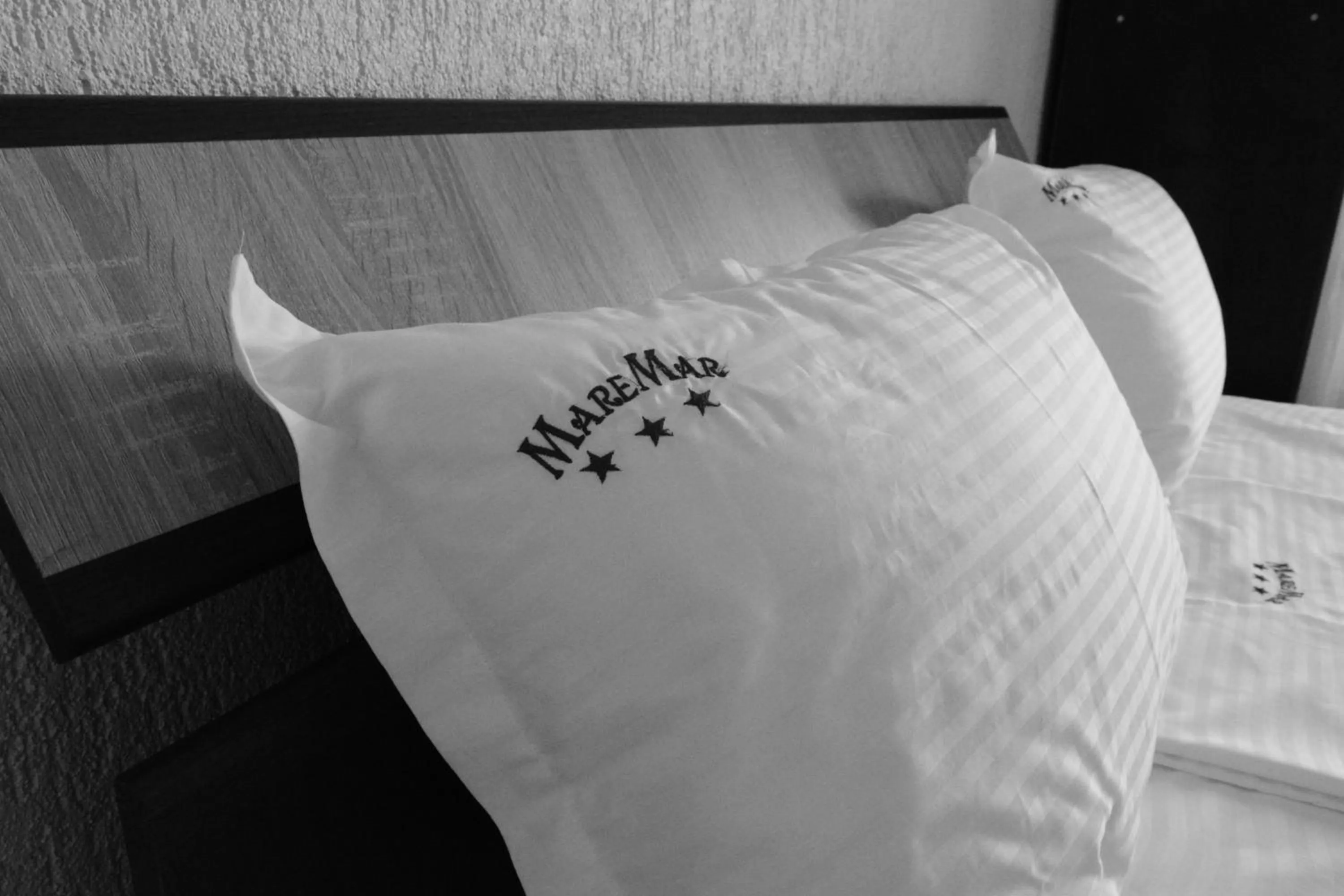 Property logo or sign, Bed in Hotel MareMar