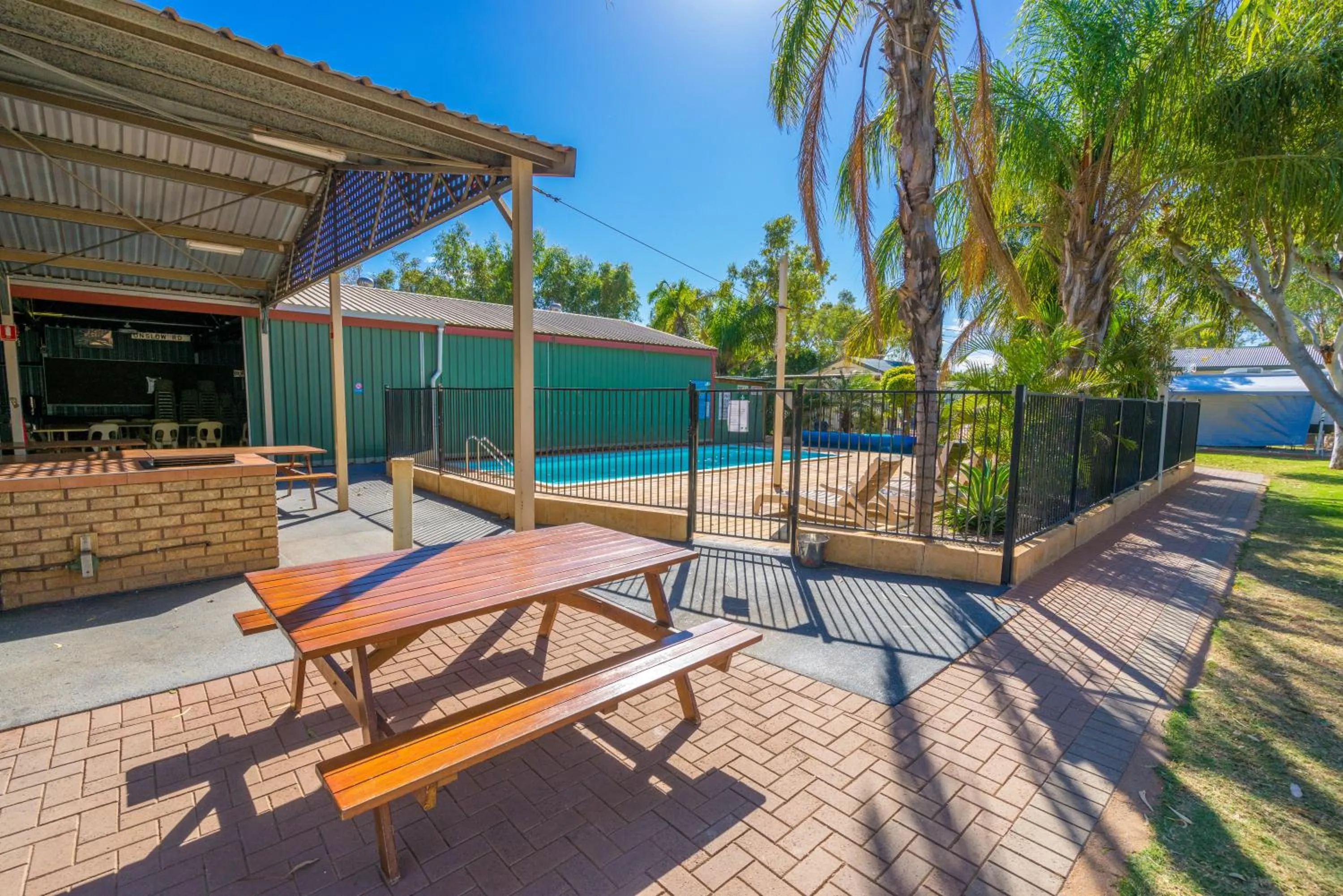 BBQ facilities in Discovery Parks - Carnarvon