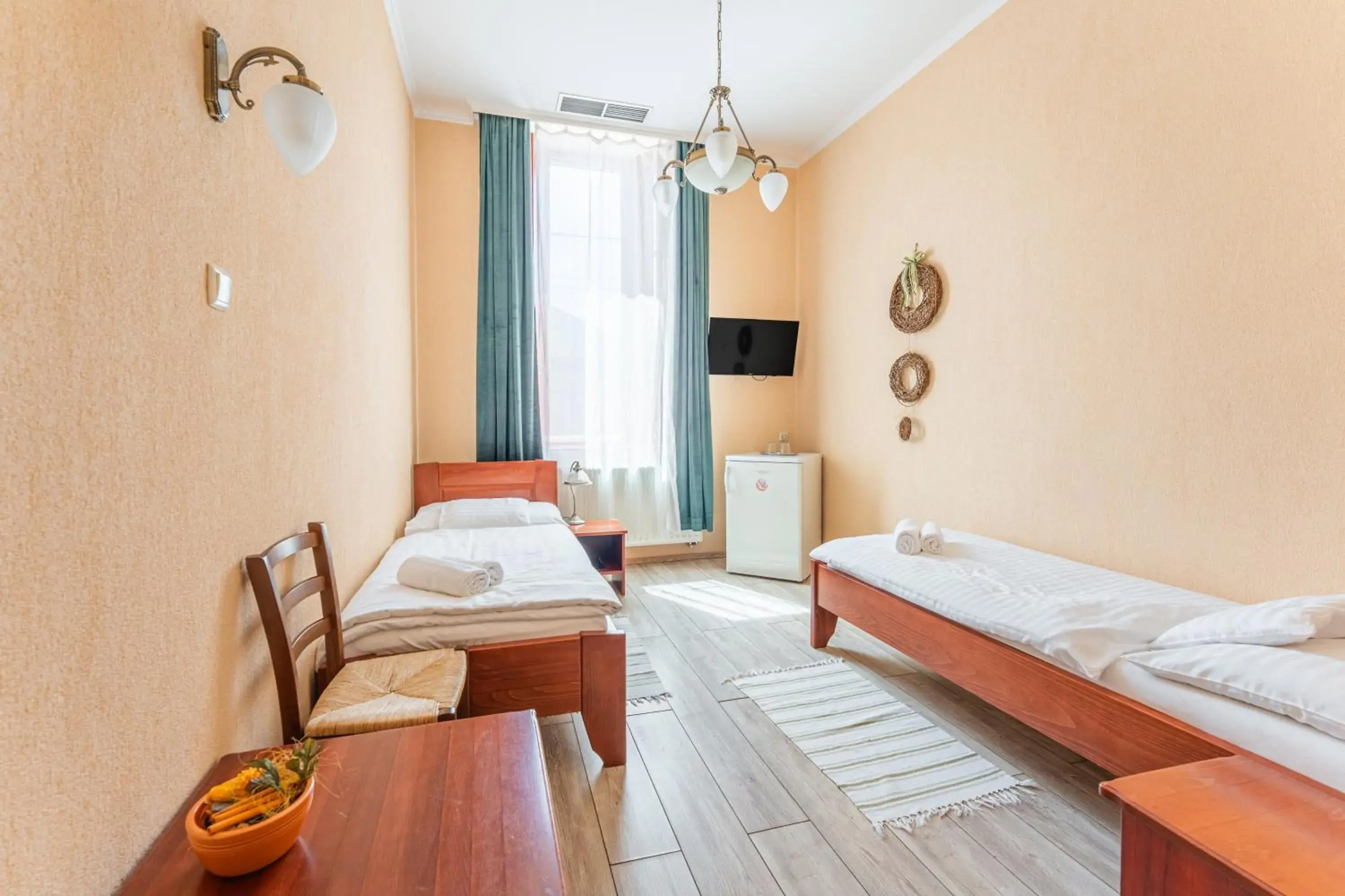 Standard Twin Room - single occupancy in OÁZIS Hotel*** Standard Twin Room - single occupancy in OÁZIS Hotel***