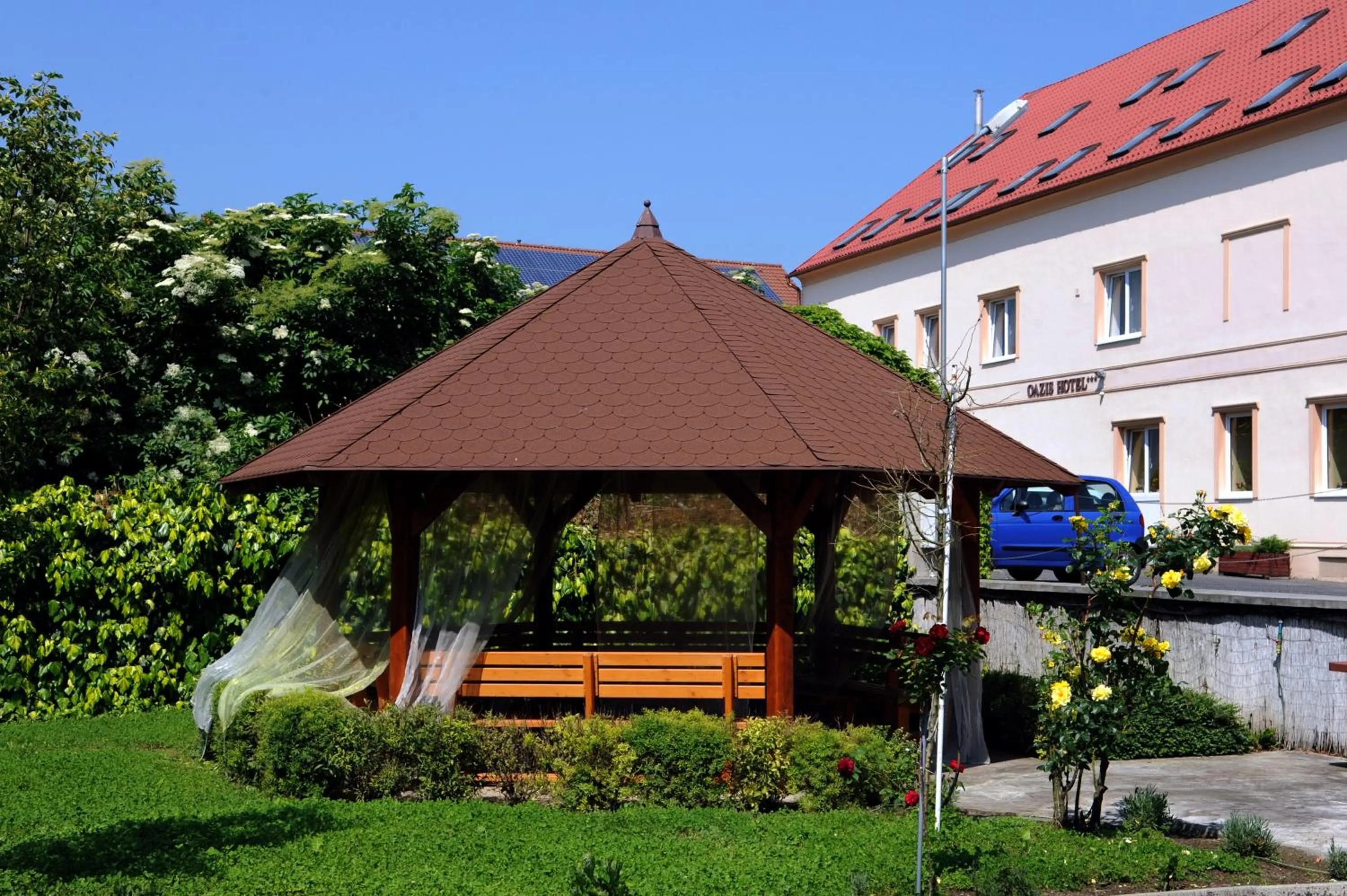 Property building in OÁZIS Hotel***
