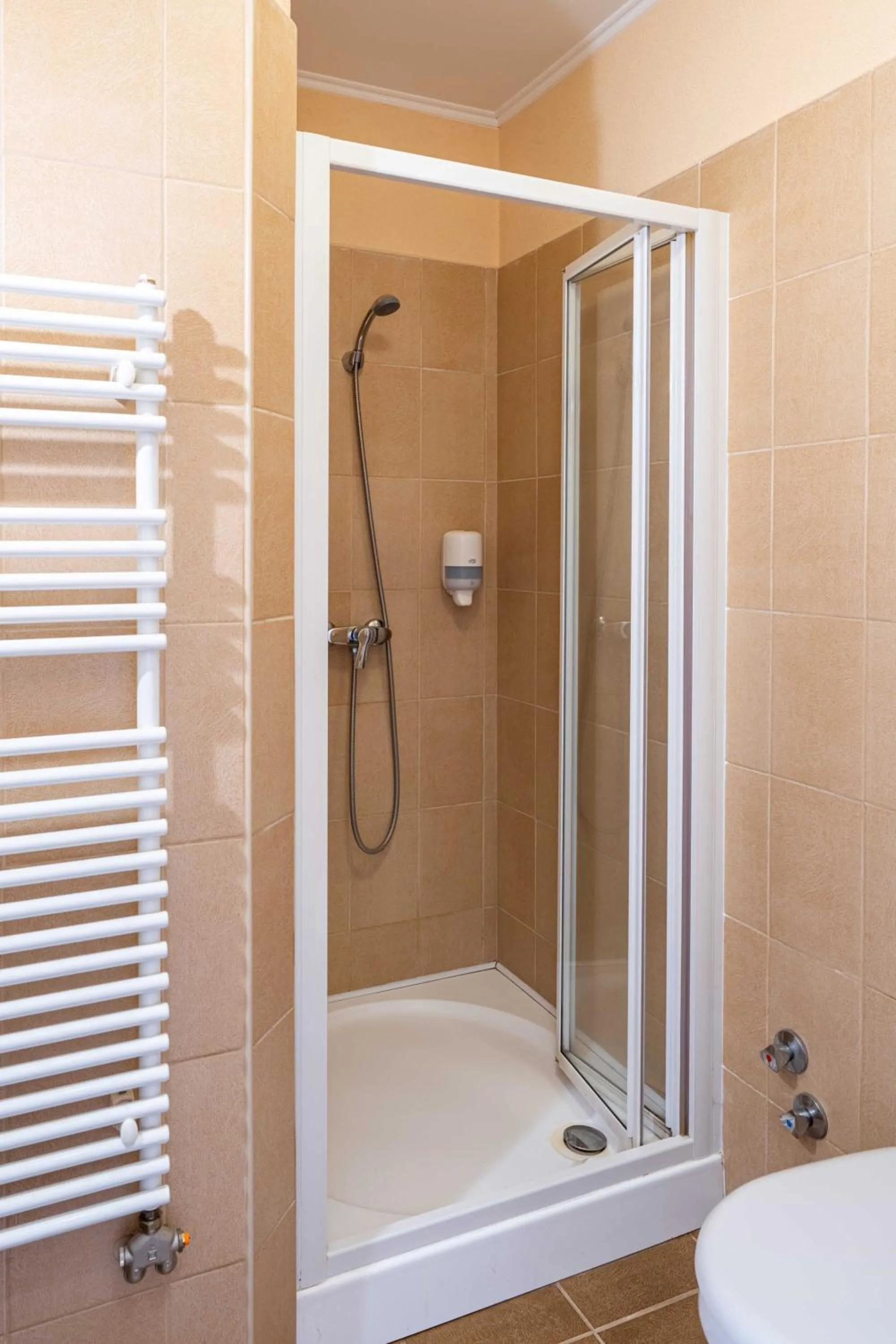 Bathroom in OÁZIS Hotel***