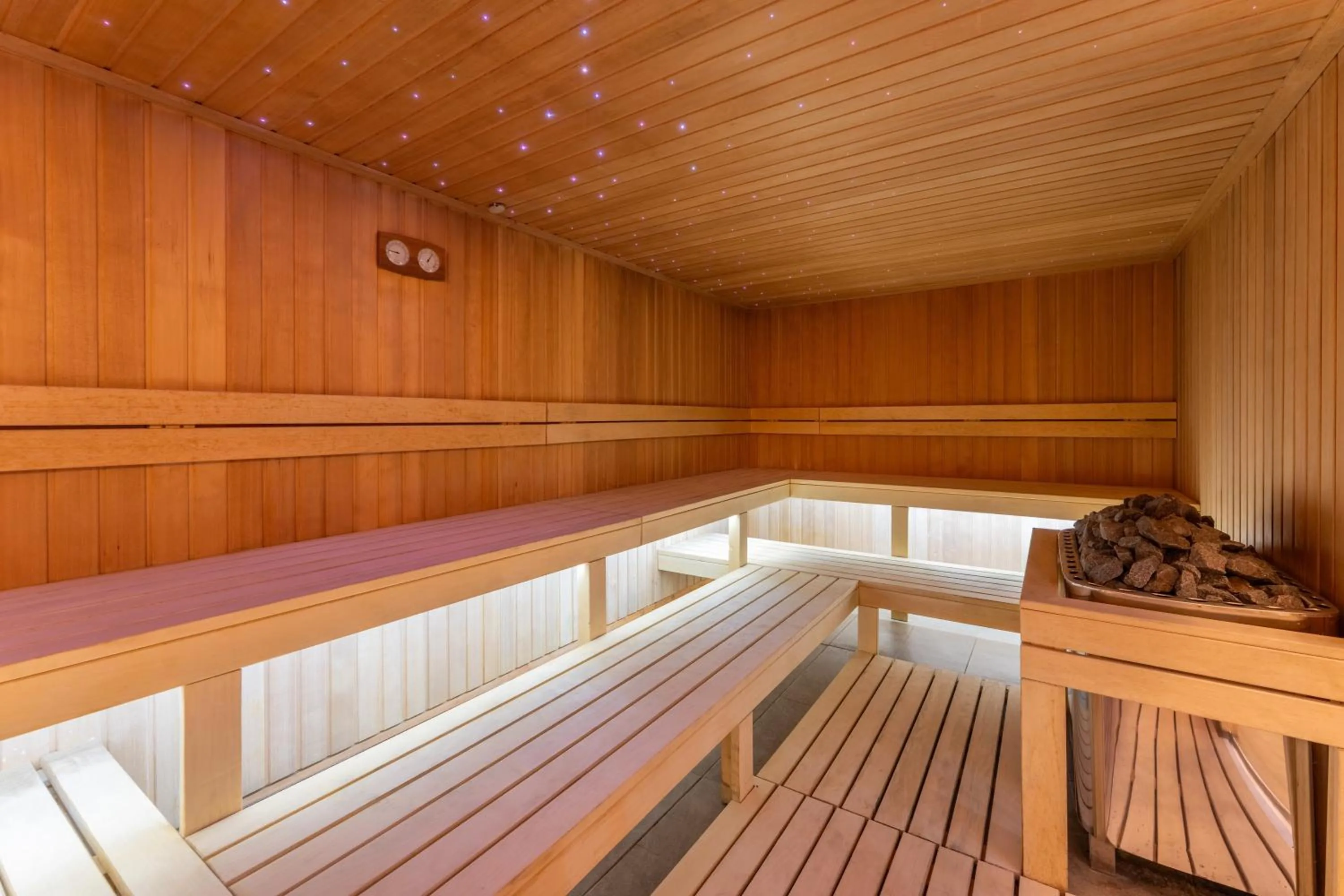 Sauna, Bed in OÁZIS Hotel***