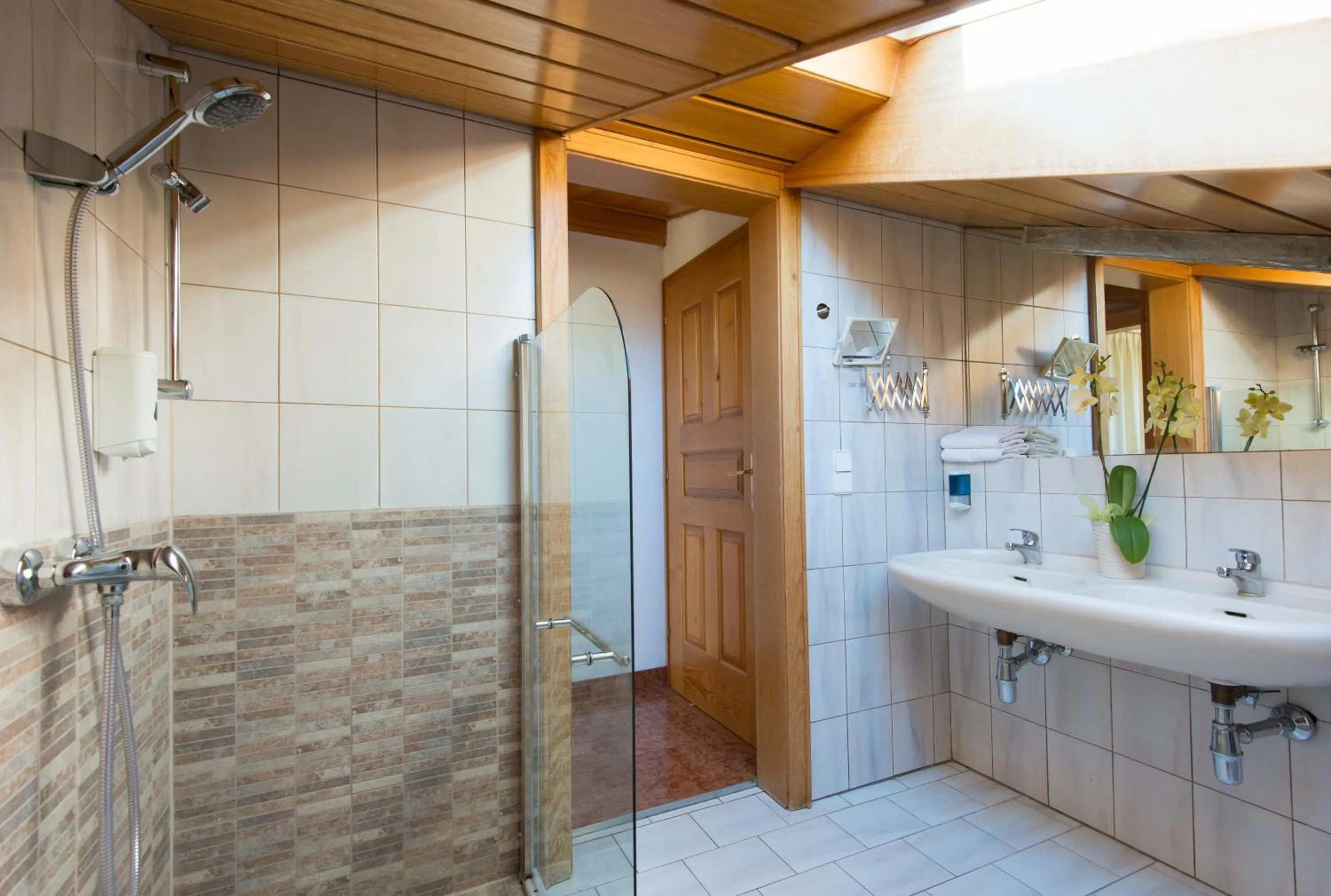 Bathroom in Haus Salzburgblick (ehem. Haus Elisabeth)