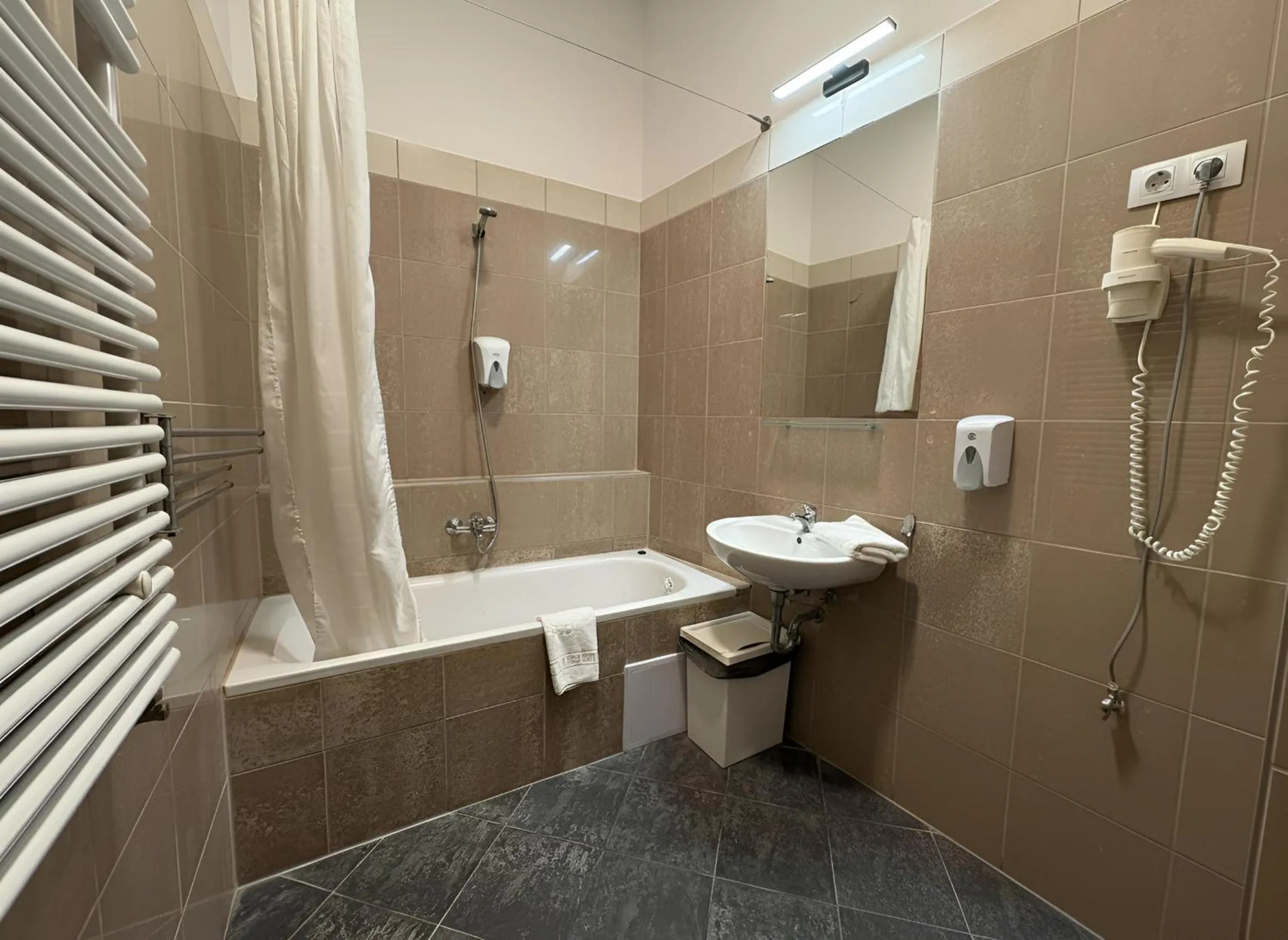 Shower in Gozsdu Court Budapest