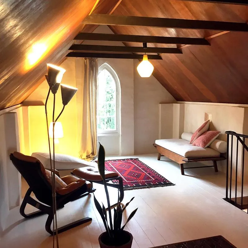 Living room, Bed in be&be castlemaine