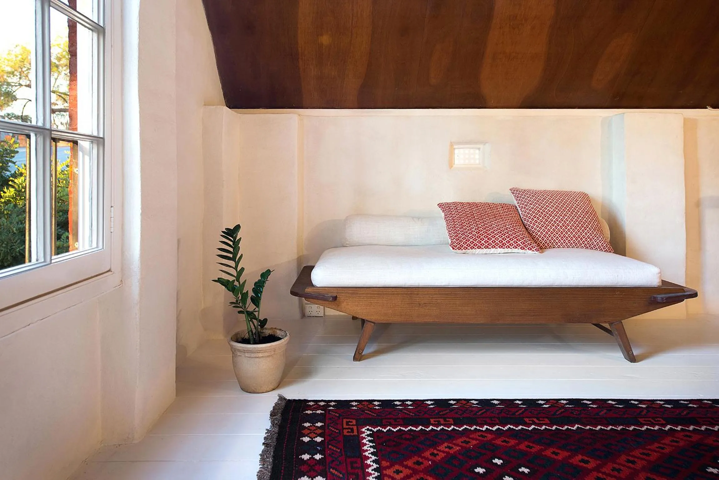 Living room, Bed in be&be castlemaine