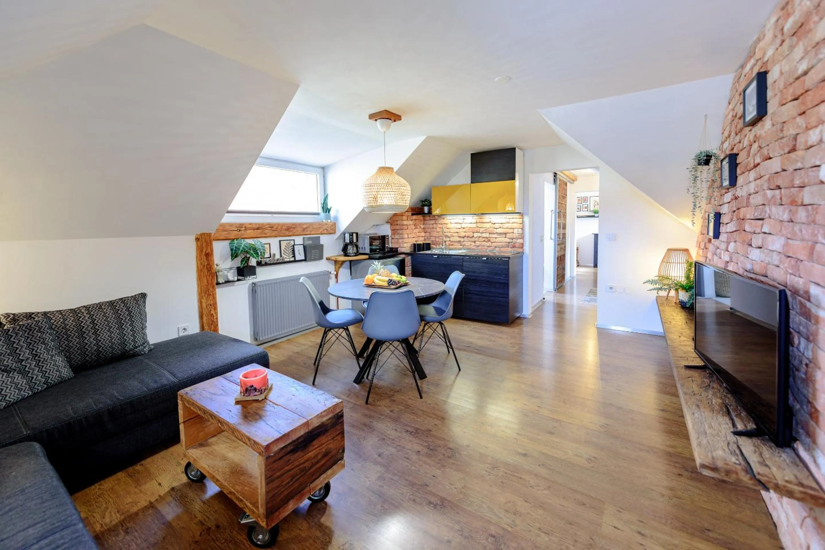 Apartment with Terrace - single occupancy in ABC apartments