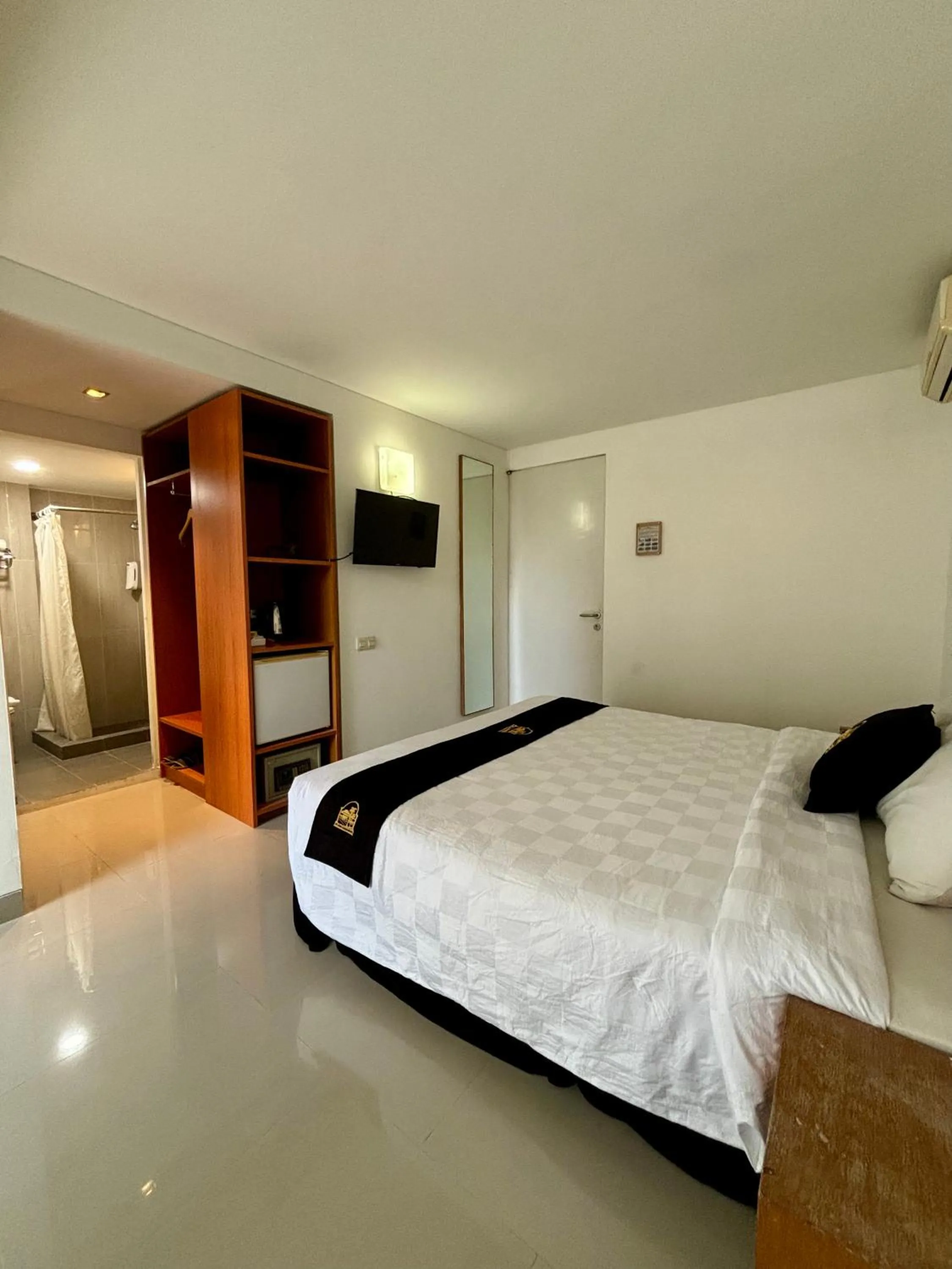 Bedroom, Bed in Concordia Hotel Bumi Sangkuriang Bandung