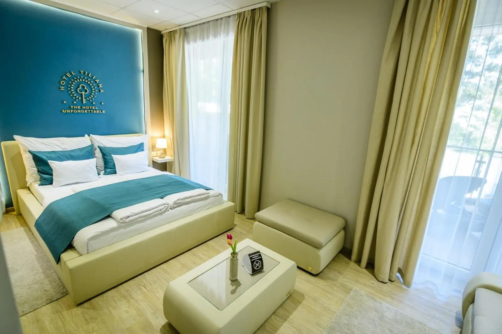 Balcony/Terrace, Bed in The Hotel Unforgettable - Hotel Tiliana by Homoky Hotels & Spa
