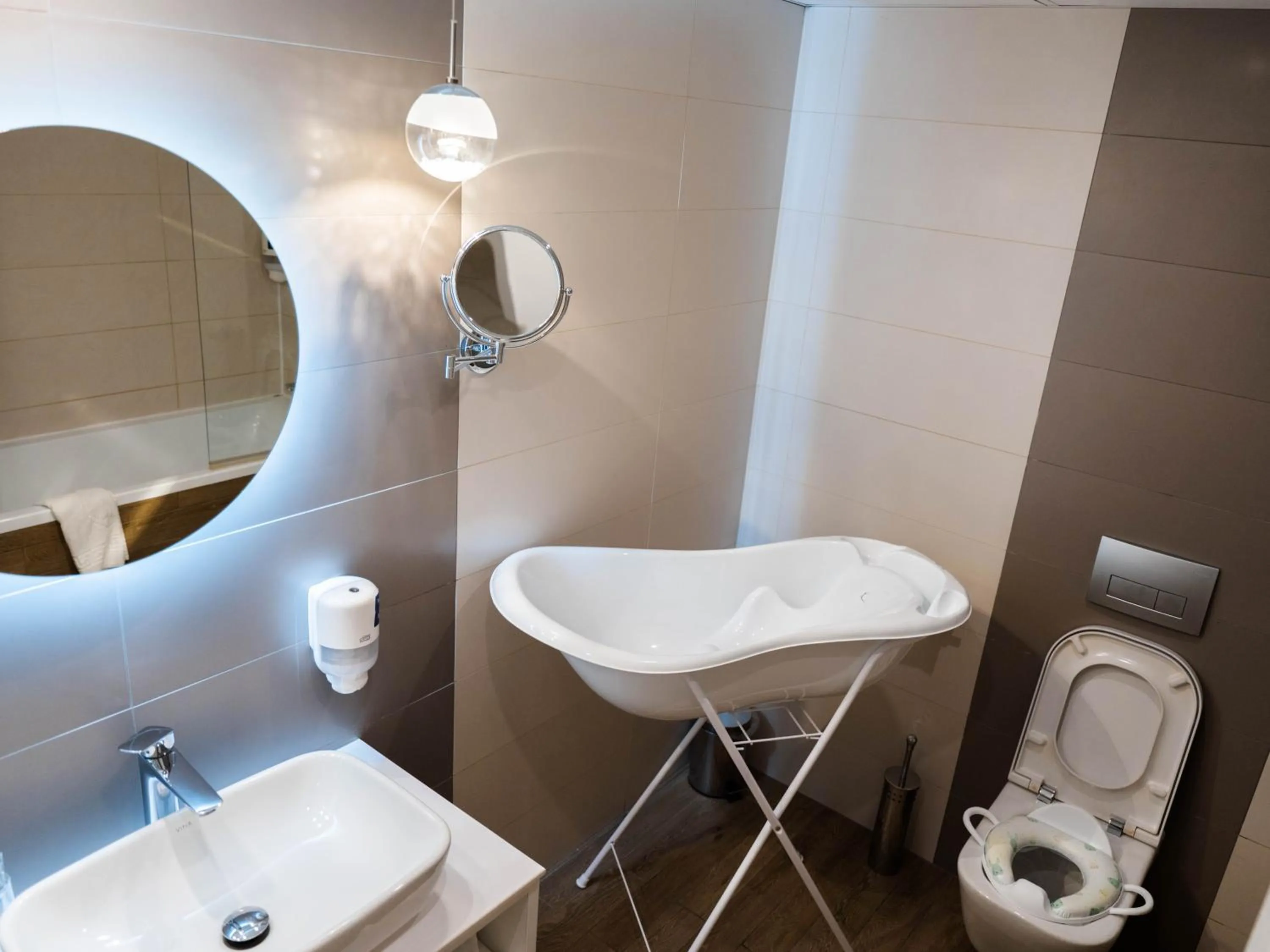 Bathroom in The Hotel Unforgettable - Hotel Tiliana by Homoky Hotels & Spa
