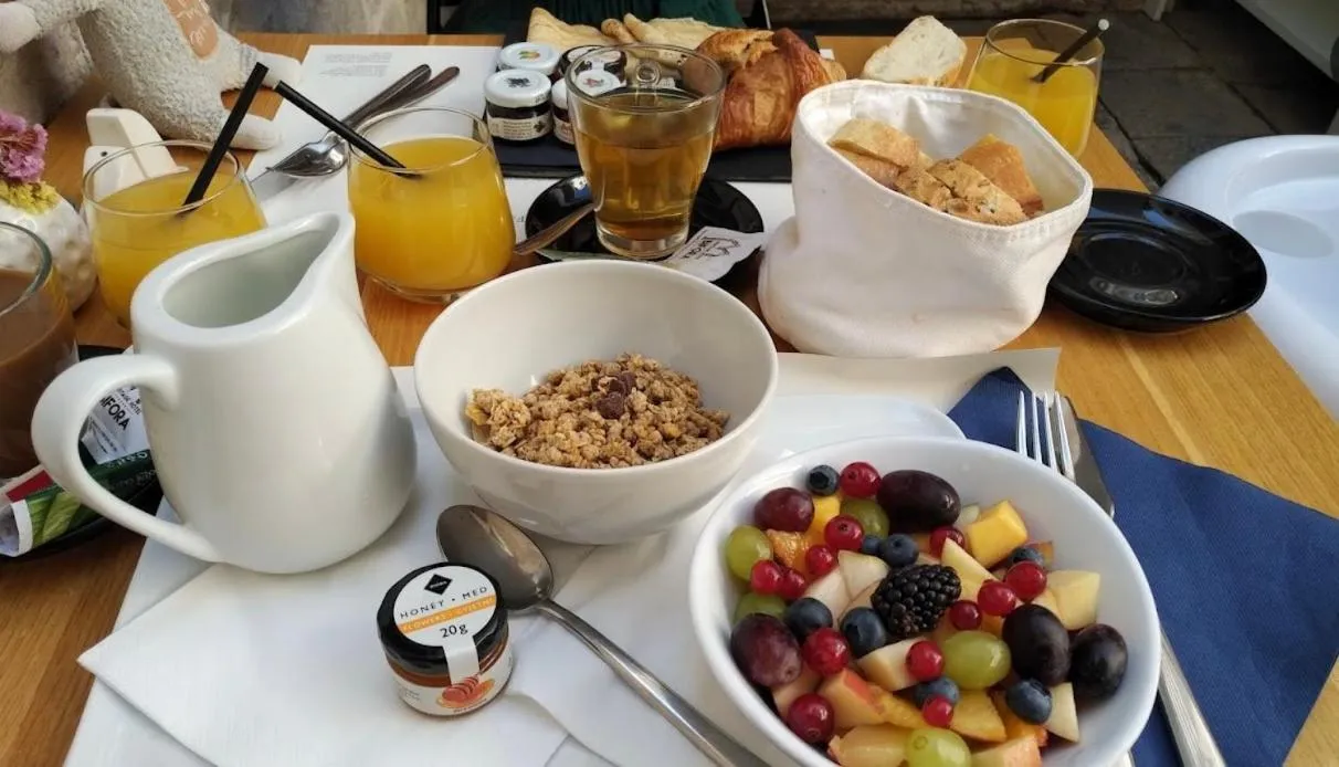 Restaurant/places to eat in Bifora Heritage Hotel