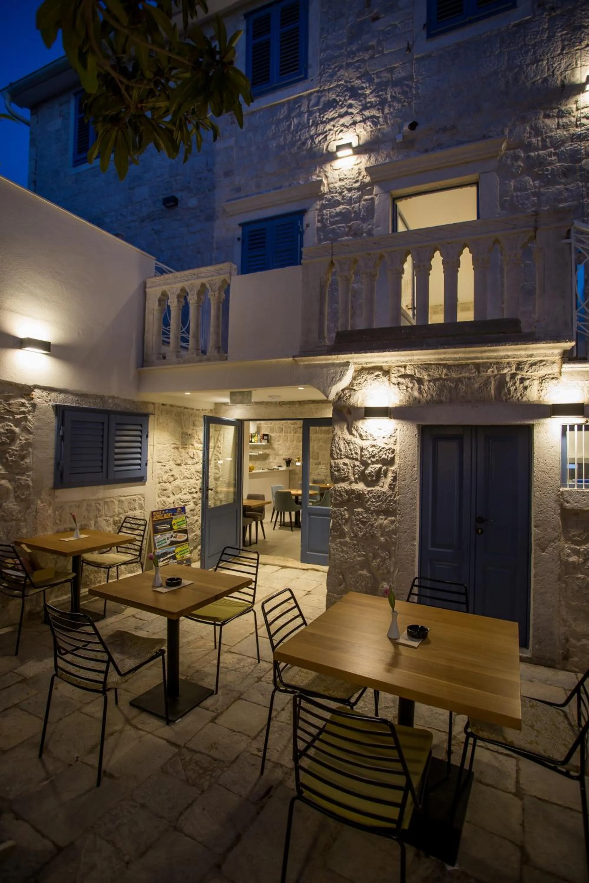 Restaurant/places to eat in Bifora Heritage Hotel