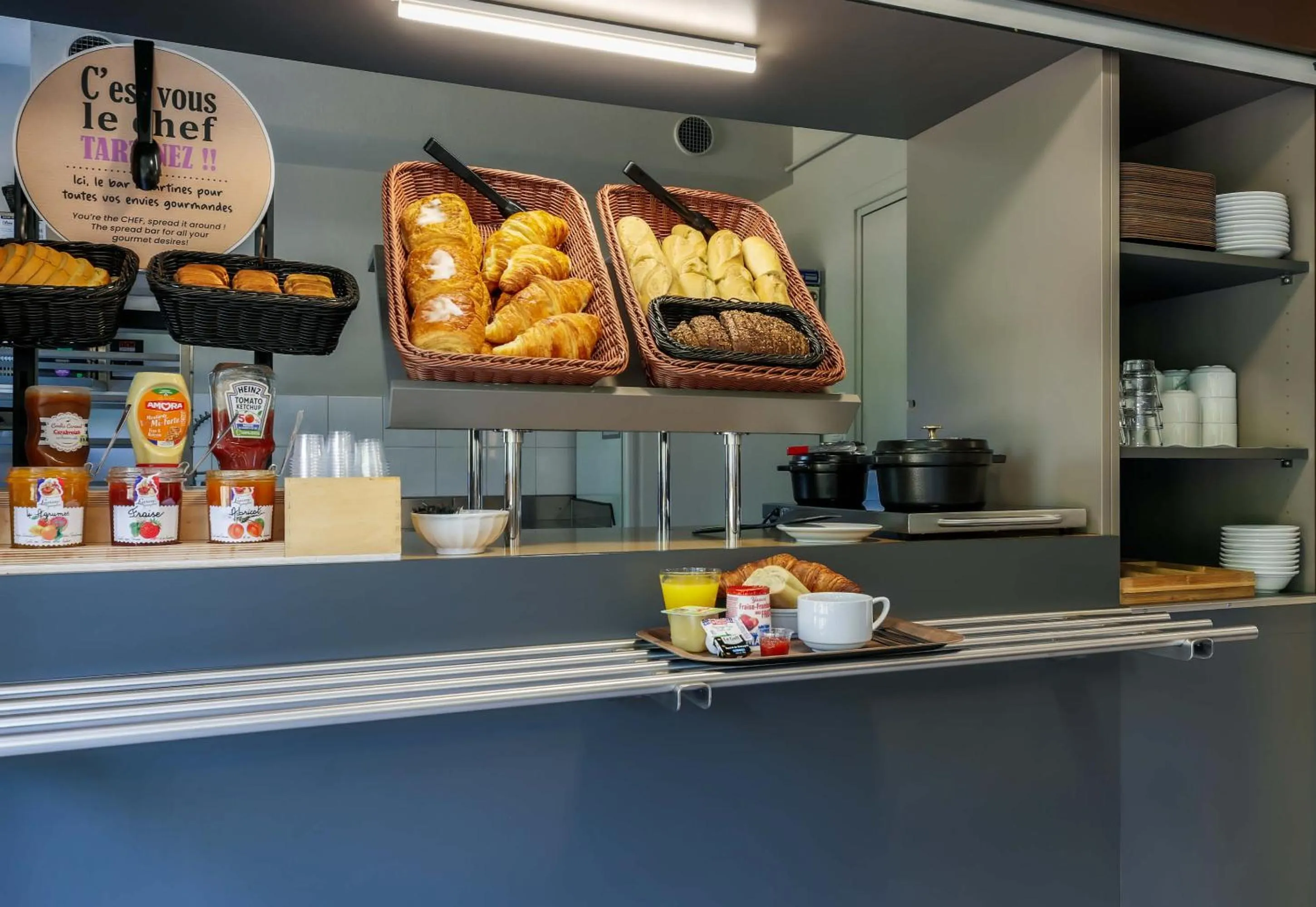 Breakfast in B&B HOTEL Freyming-Merlebach