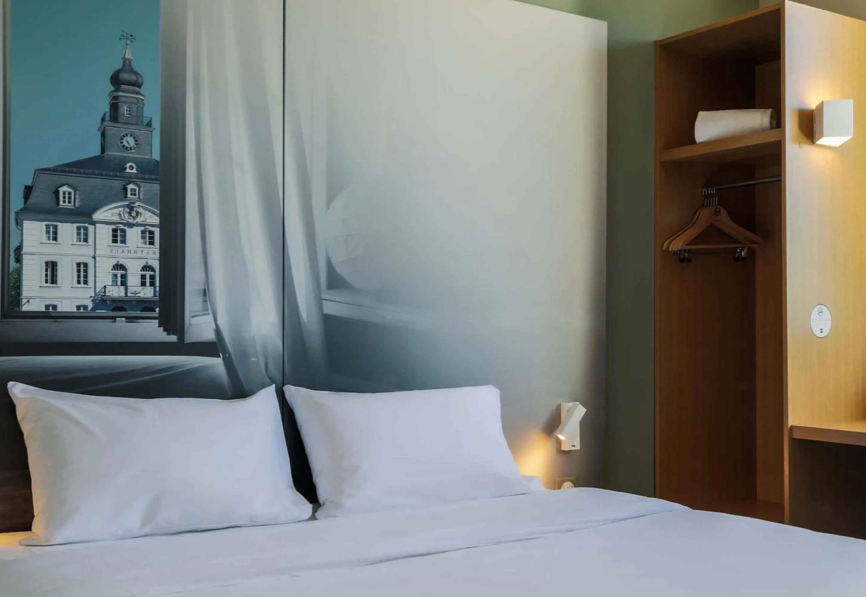 Bedroom, Bed in B&B HOTEL Freyming-Merlebach