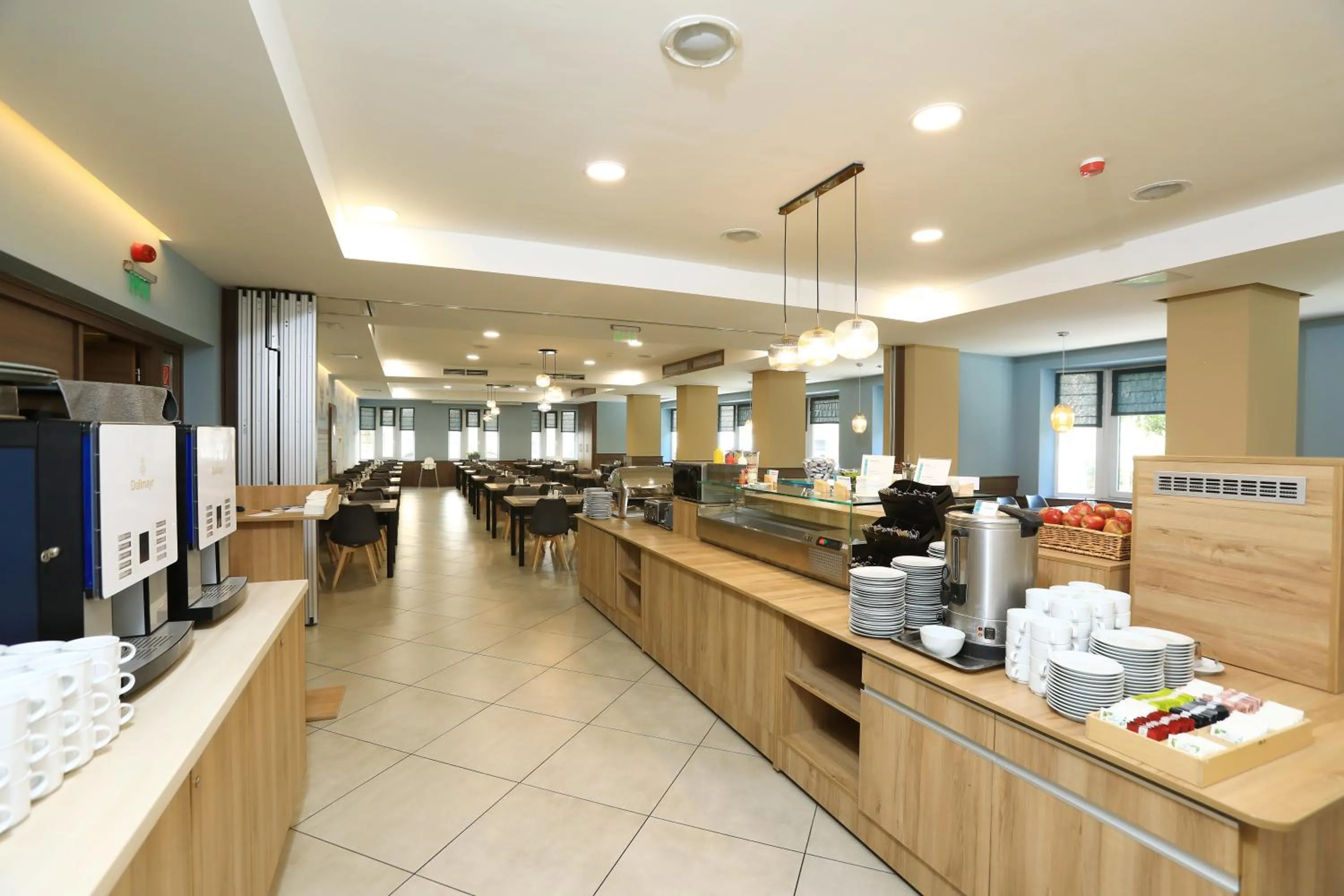 Restaurant/places to eat in Medos Hotel