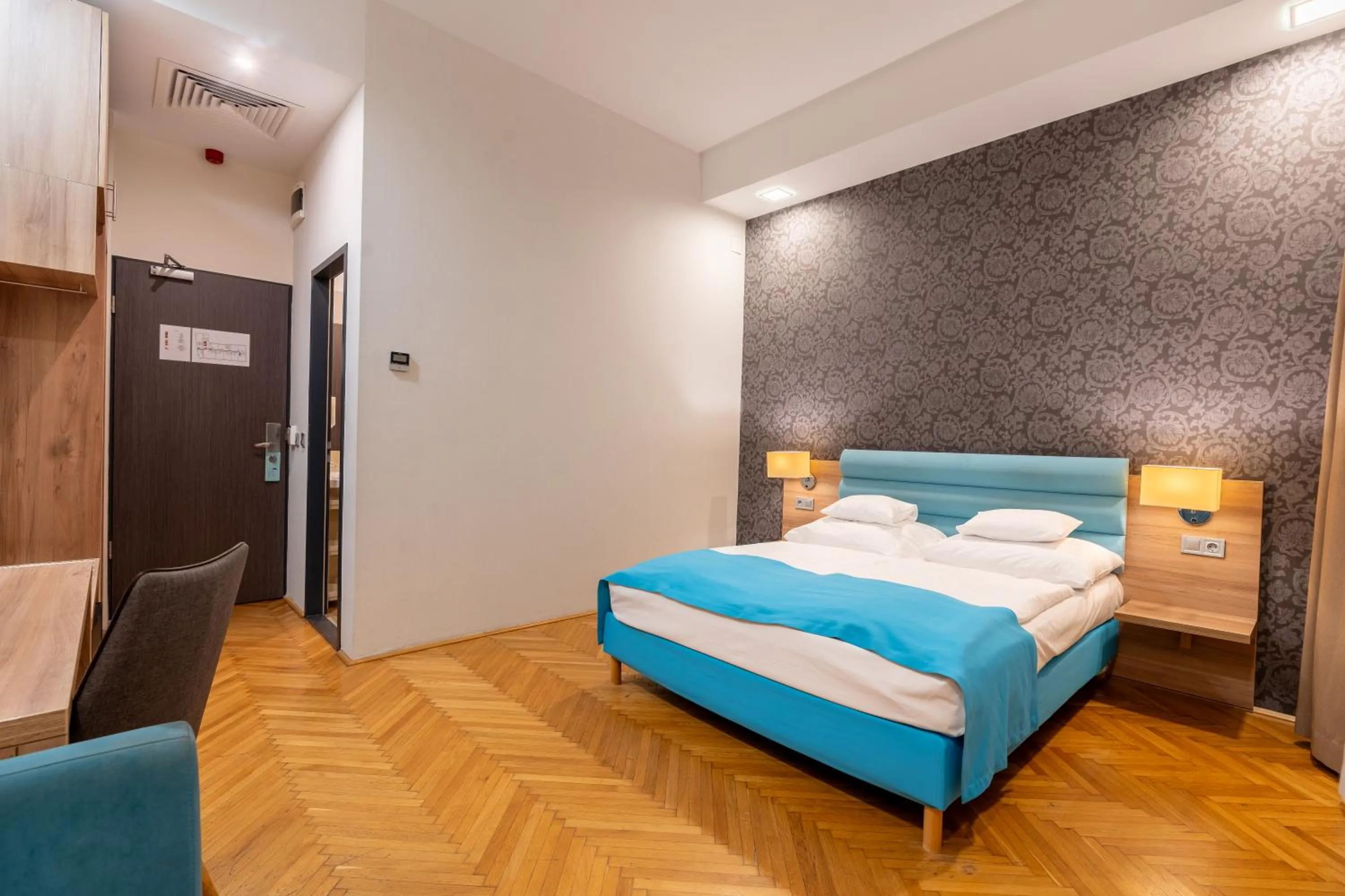 Bedroom, Bed in Medos Hotel