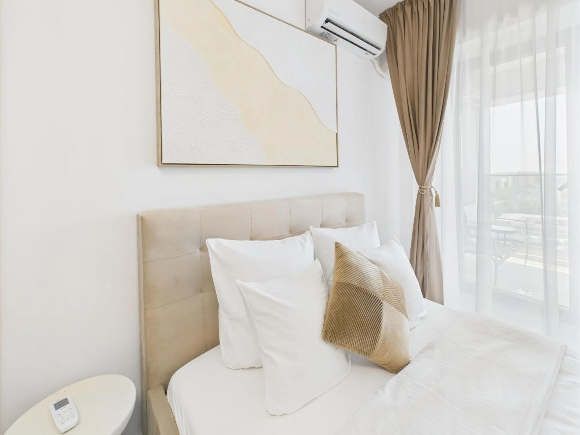 Decorative detail, Bed in Lujerului Studio