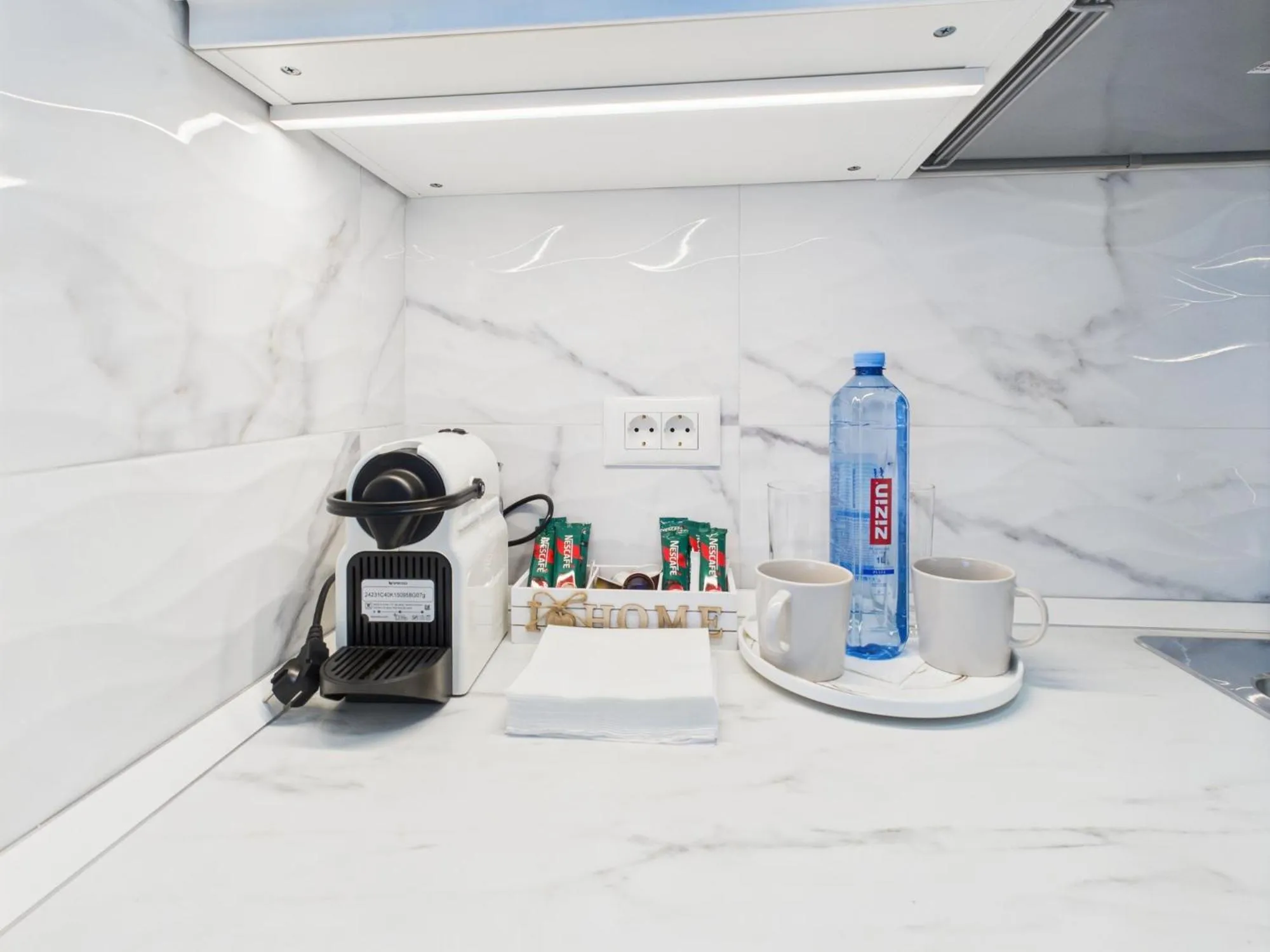 Coffee/tea facilities in Lujerului Studio