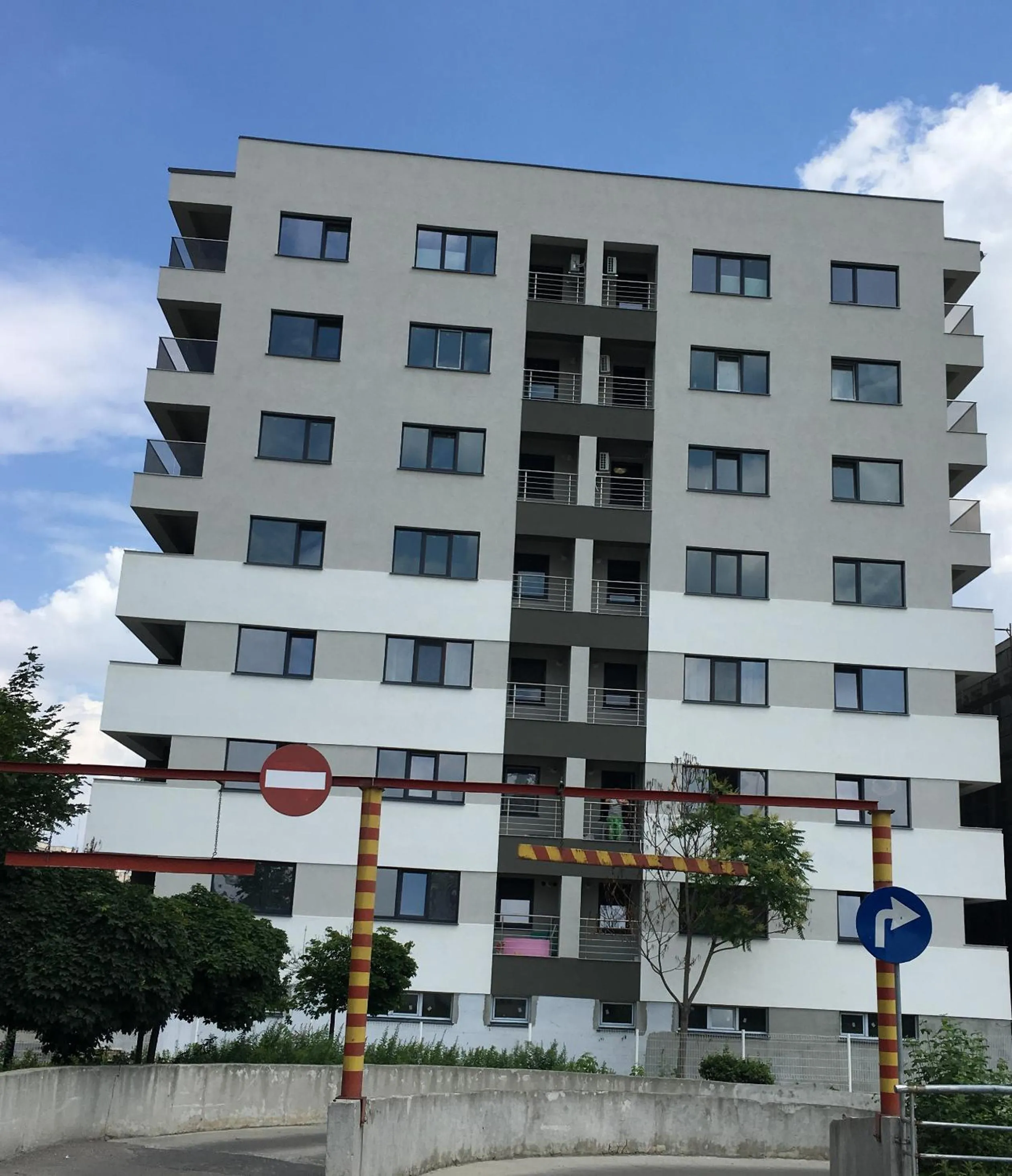 Property building in Lujerului Studio