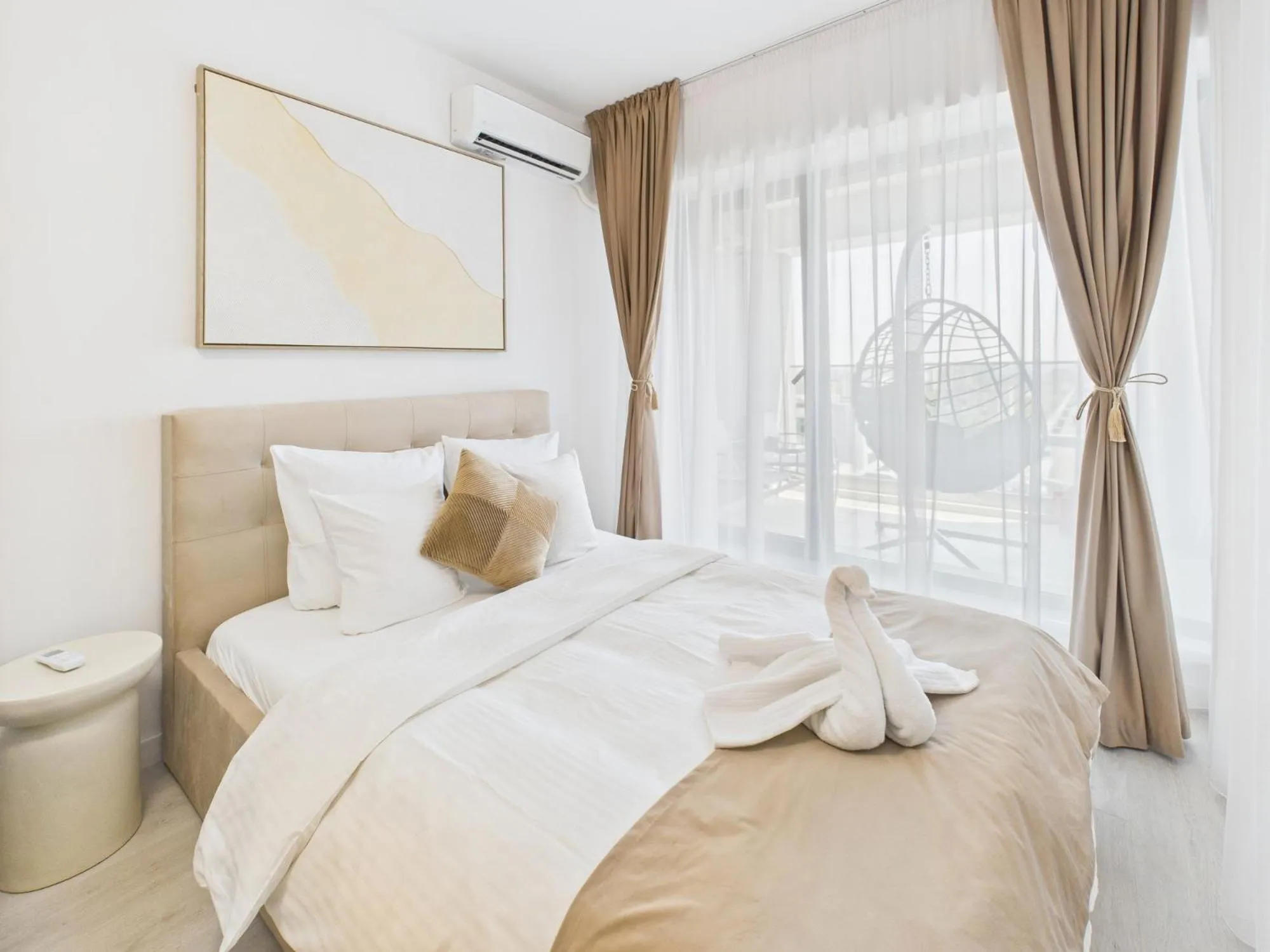 Bed in Lujerului Studio