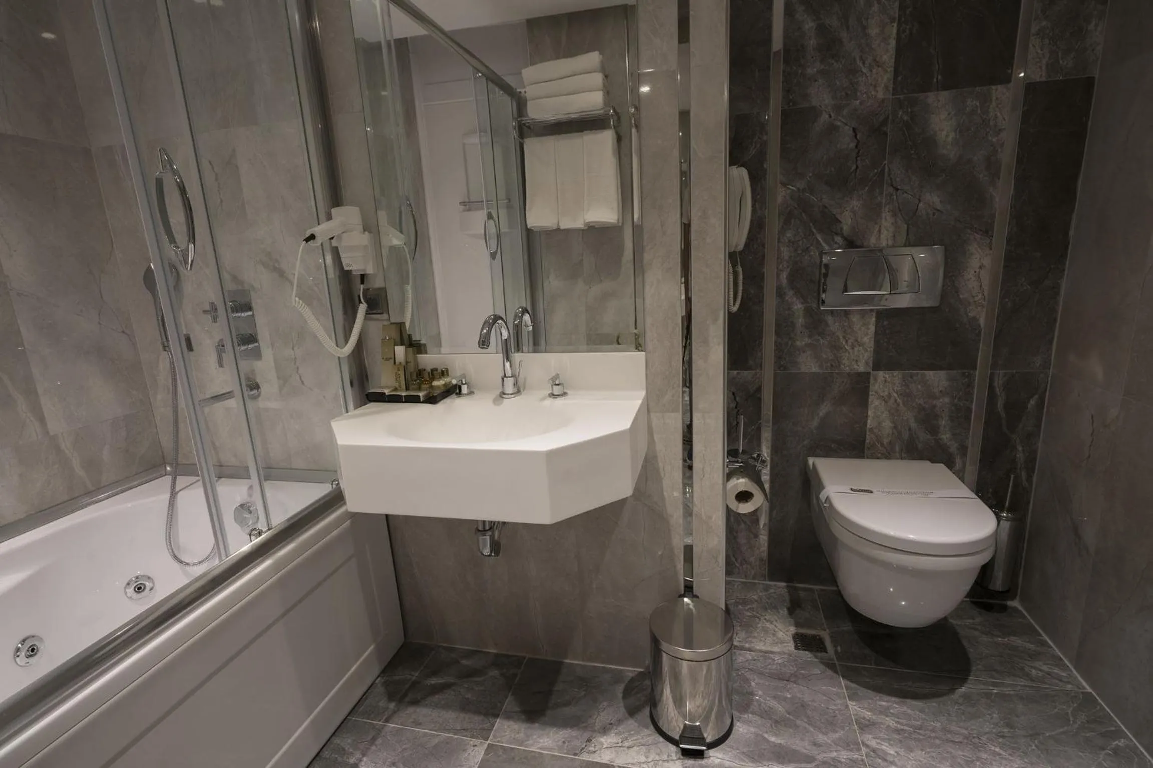 Bathroom in Seven Deep Hotel