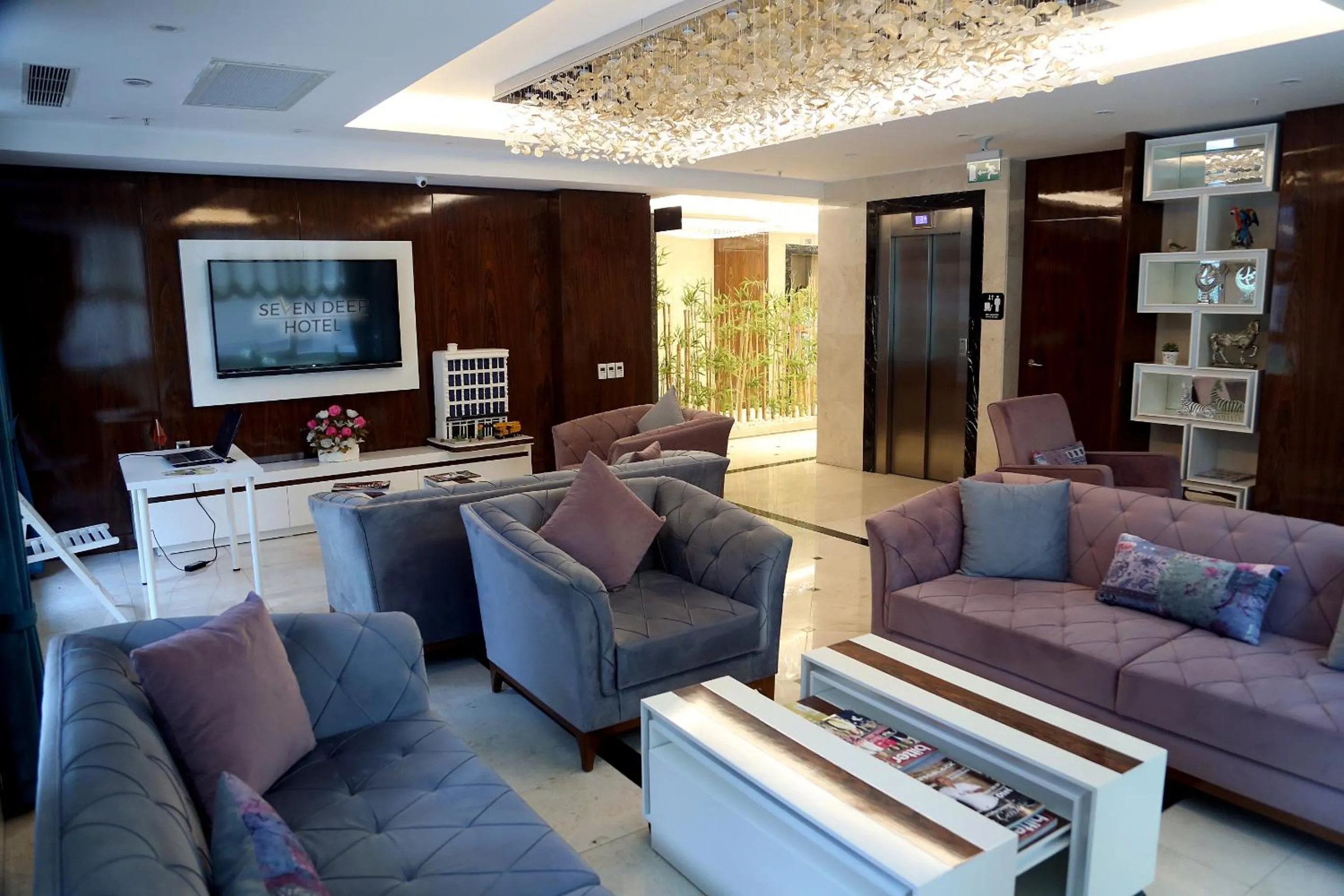 Lobby or reception in Seven Deep Hotel