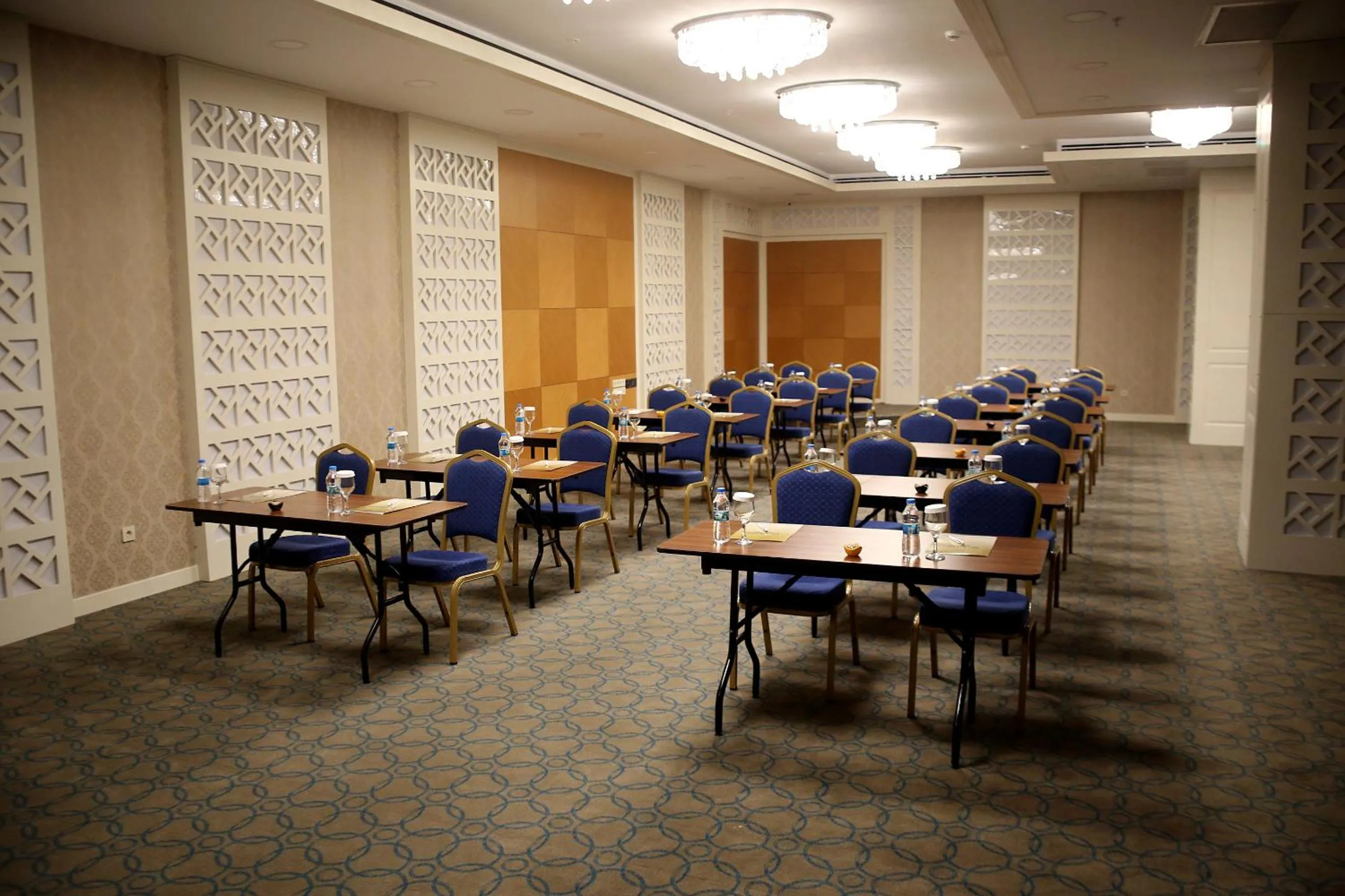 Meeting/conference room in Seven Deep Hotel