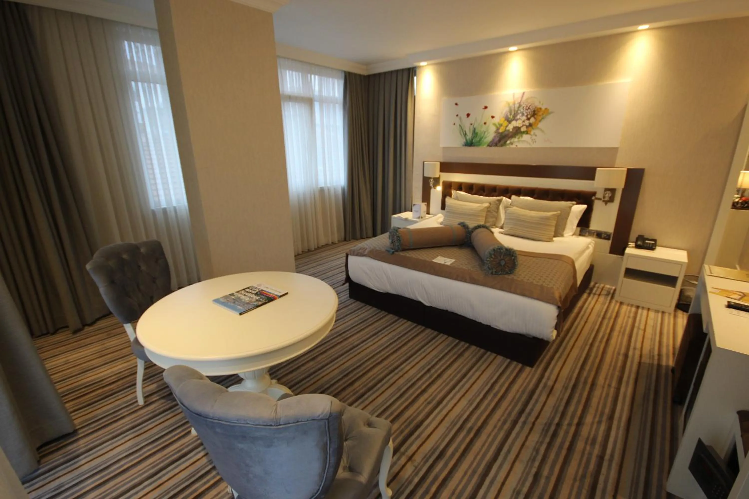 Bed in Seven Deep Hotel