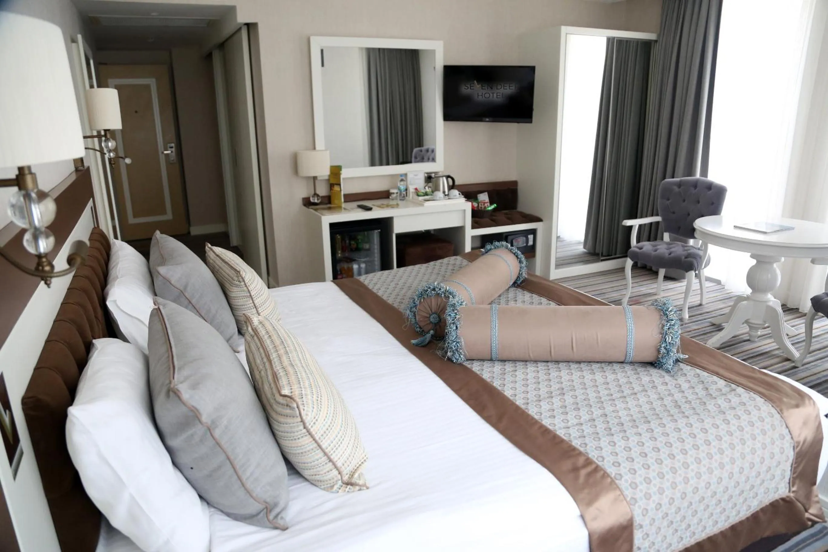 Bed in Seven Deep Hotel