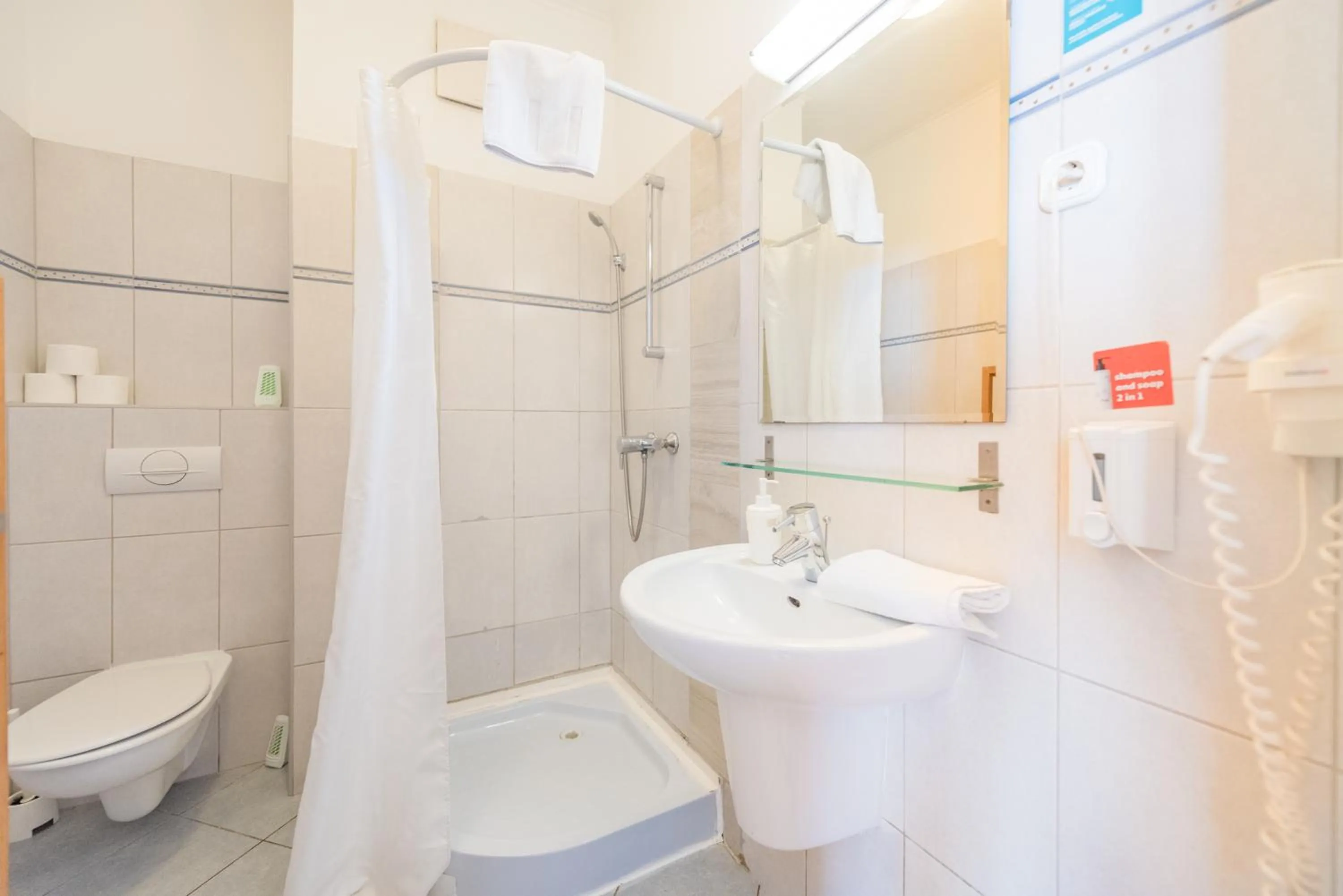 Bathroom in Mango Apartments