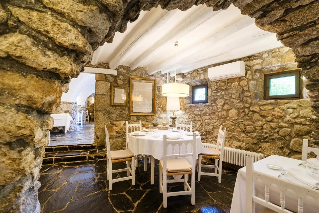 Restaurant/places to eat in Els Caçadors de Maçanet