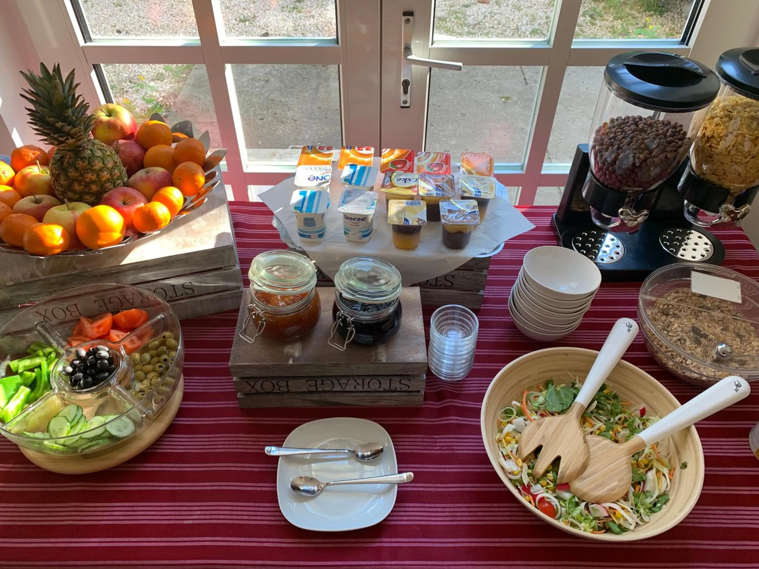 Buffet breakfast in Walzer Hotel