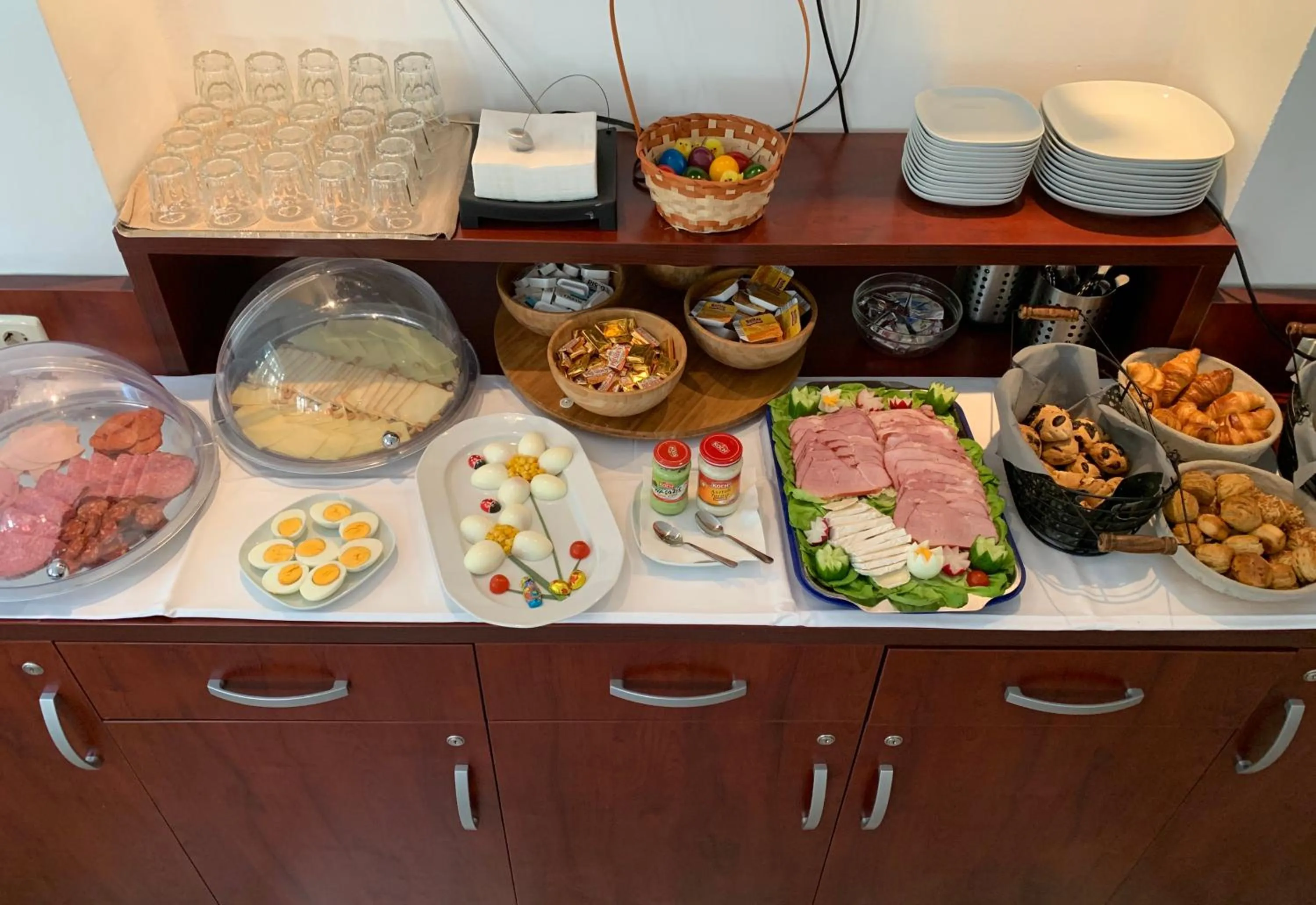 Buffet breakfast in Walzer Hotel