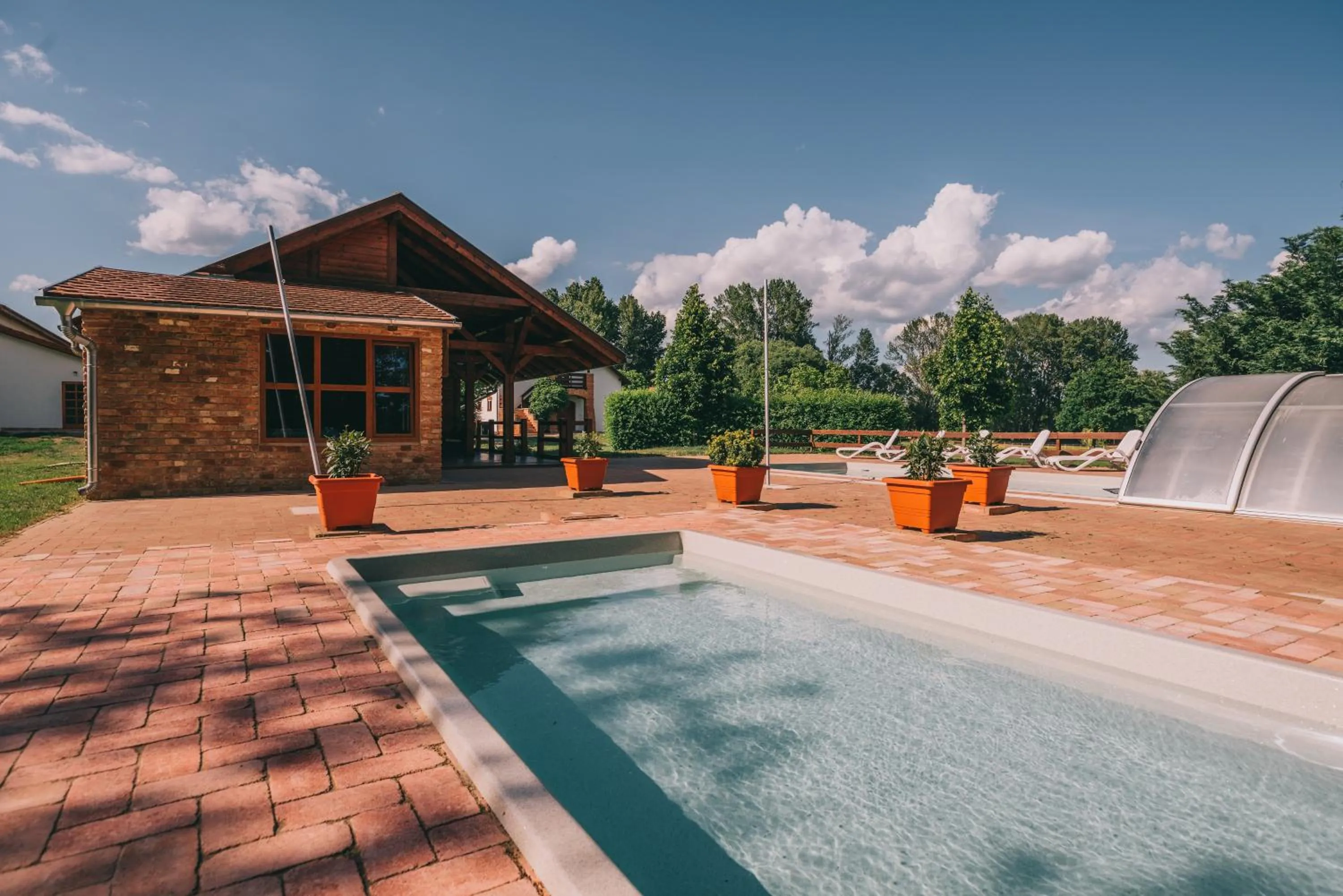 Swimming pool in Matild Country Hotel