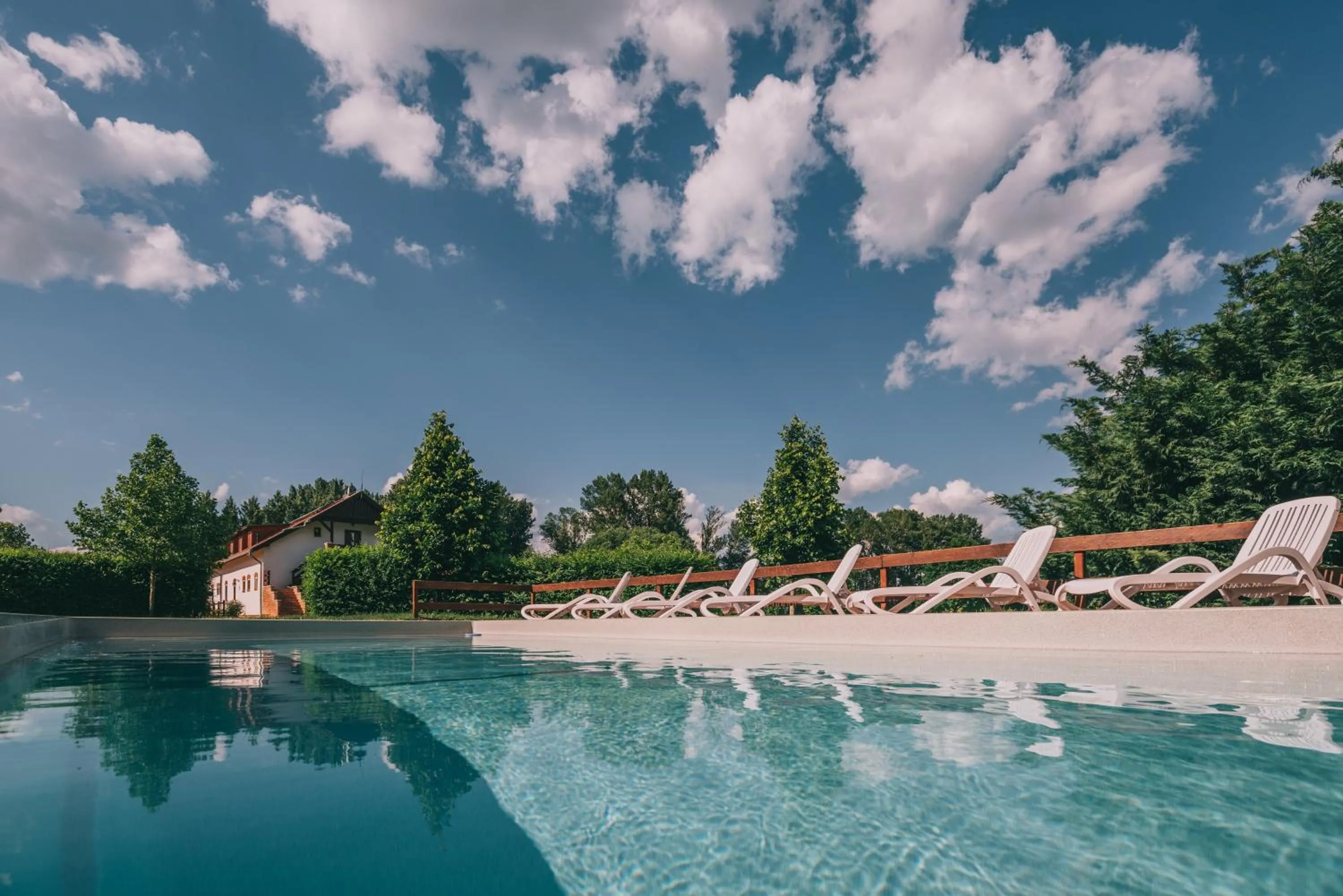Swimming pool in Matild Country Hotel