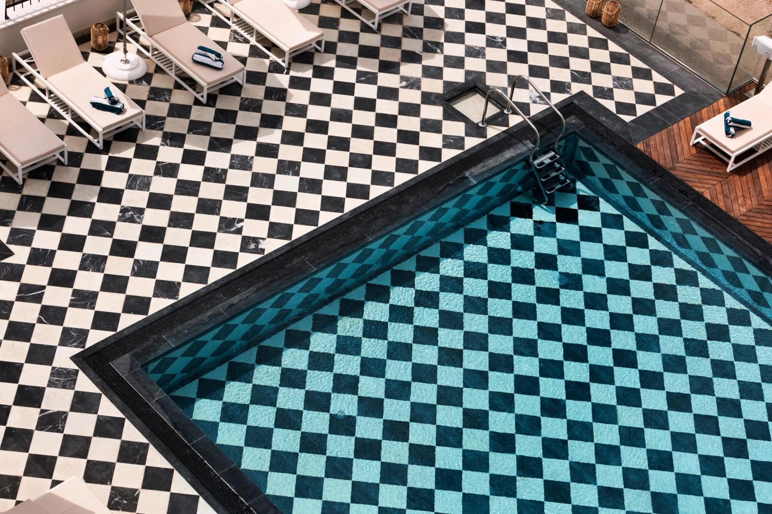 Day in Hotel Brown Beach House & Spa